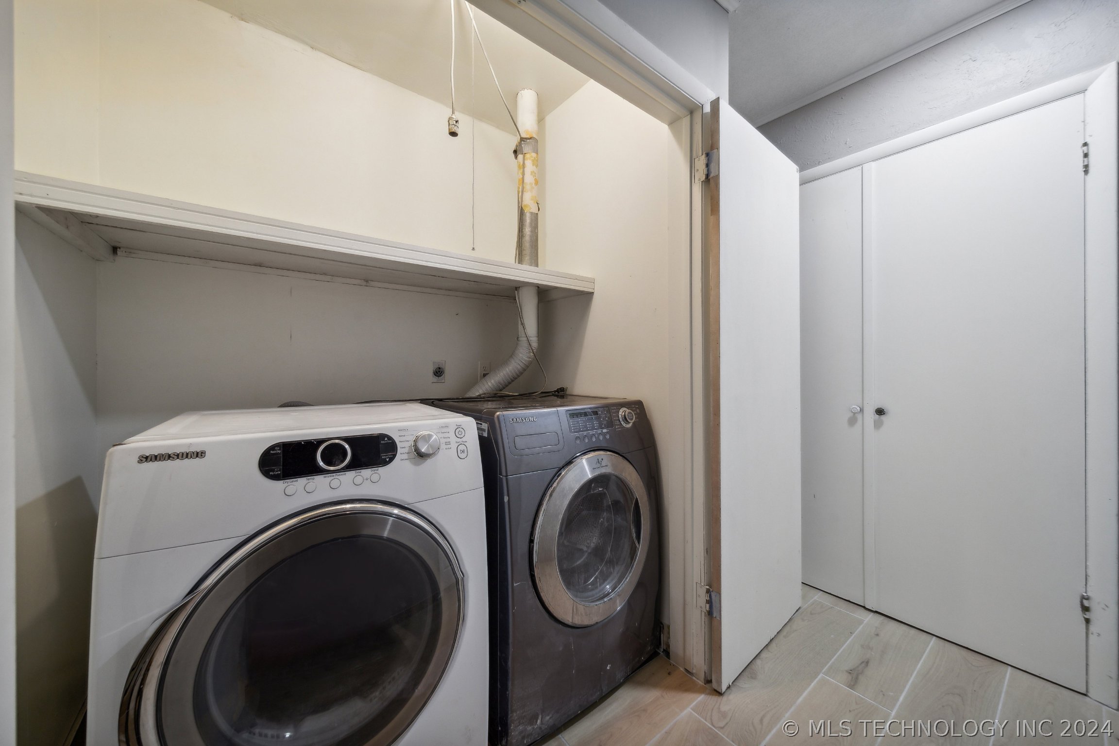 1507 N College Avenue