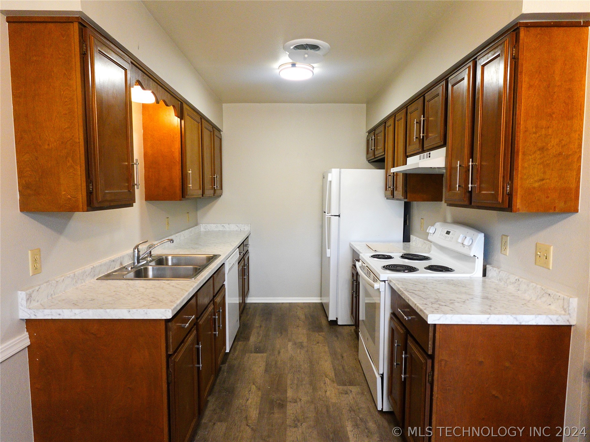 3222 E 47th Street