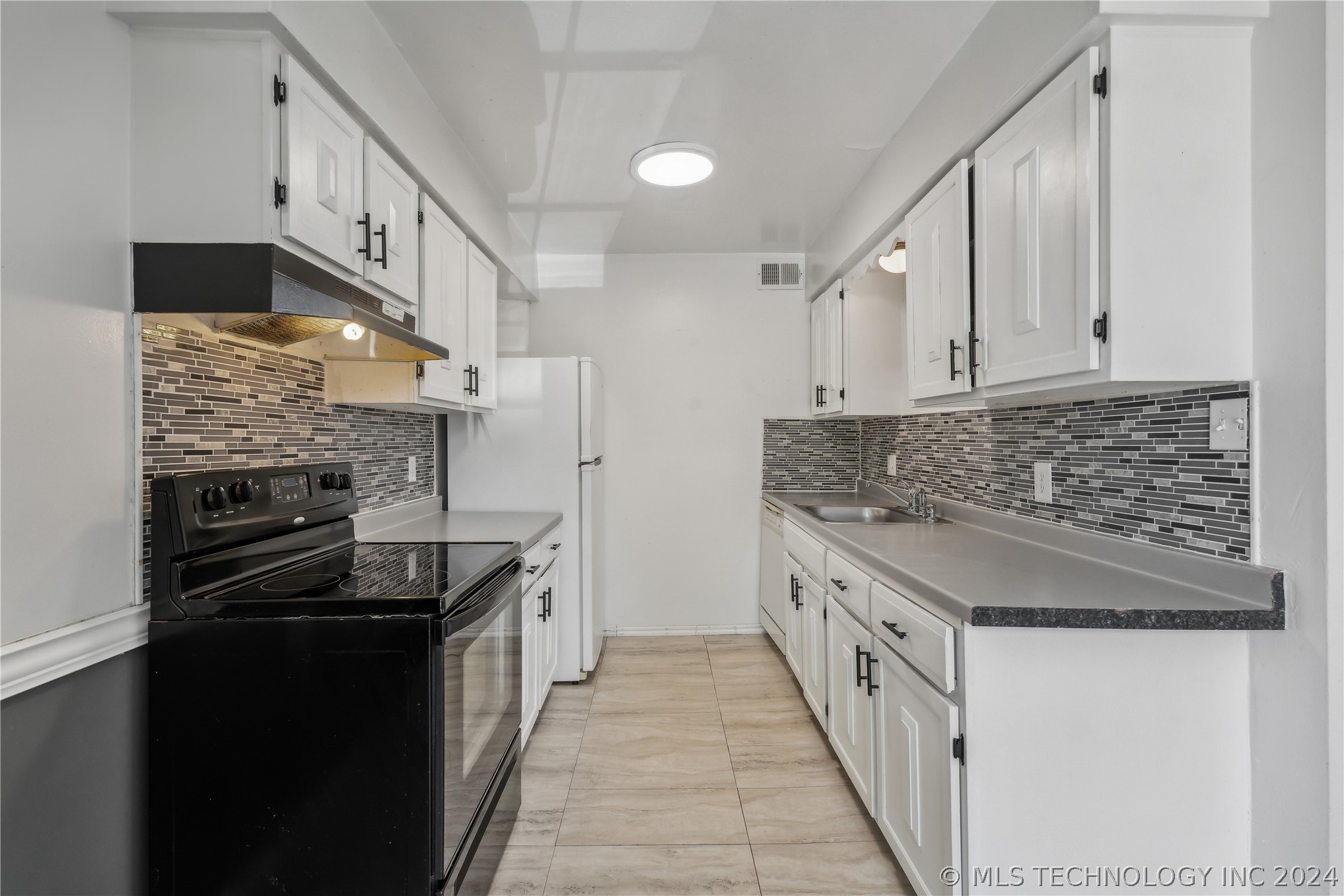 4309 E 68th Street C6