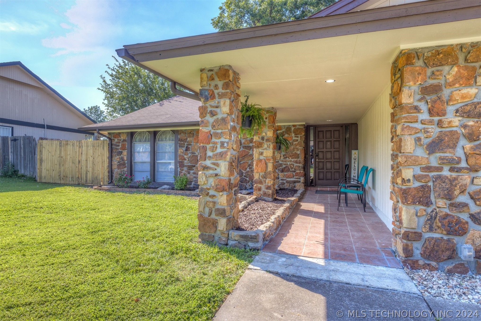 12142 E 37th Place