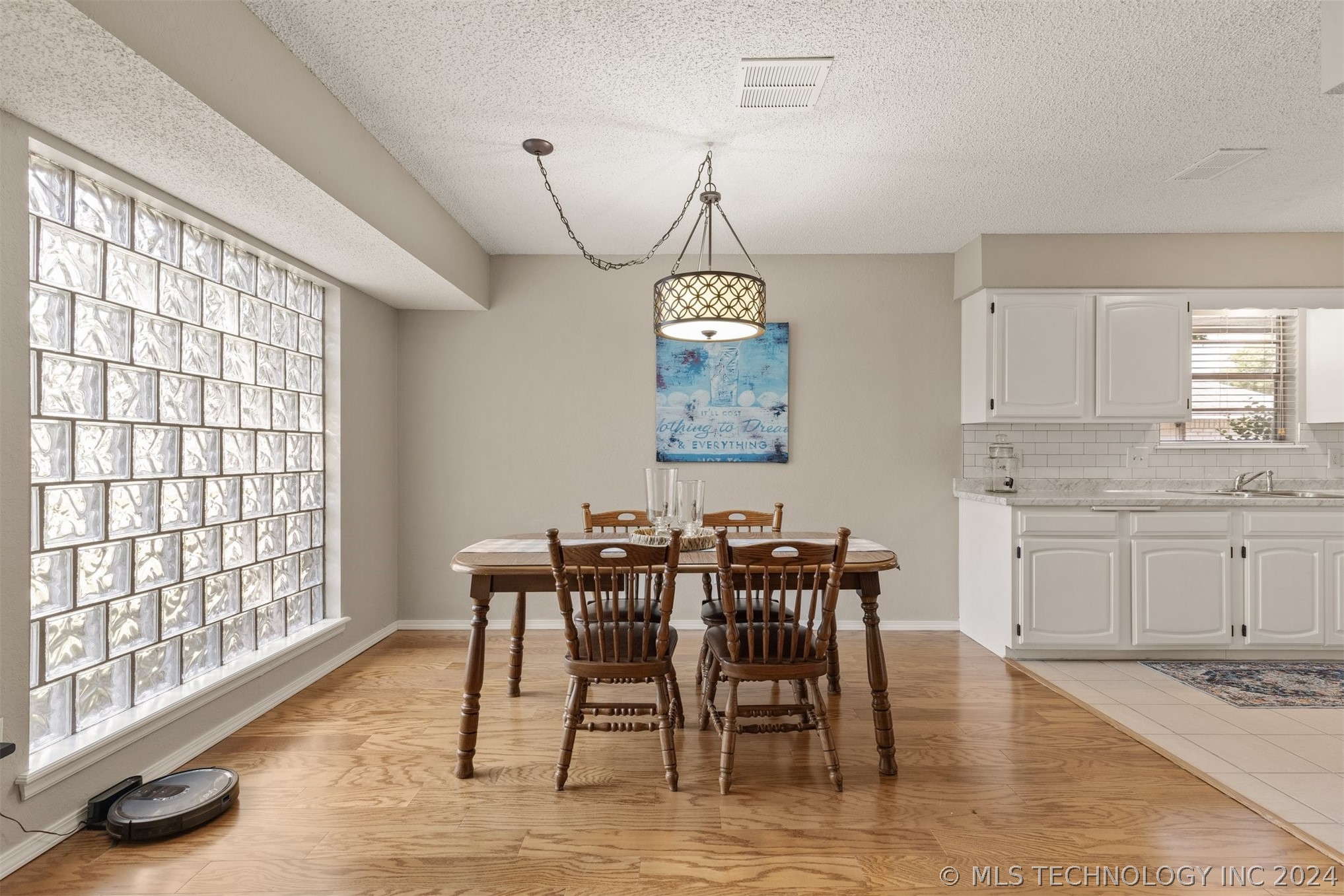 12142 E 37th Place