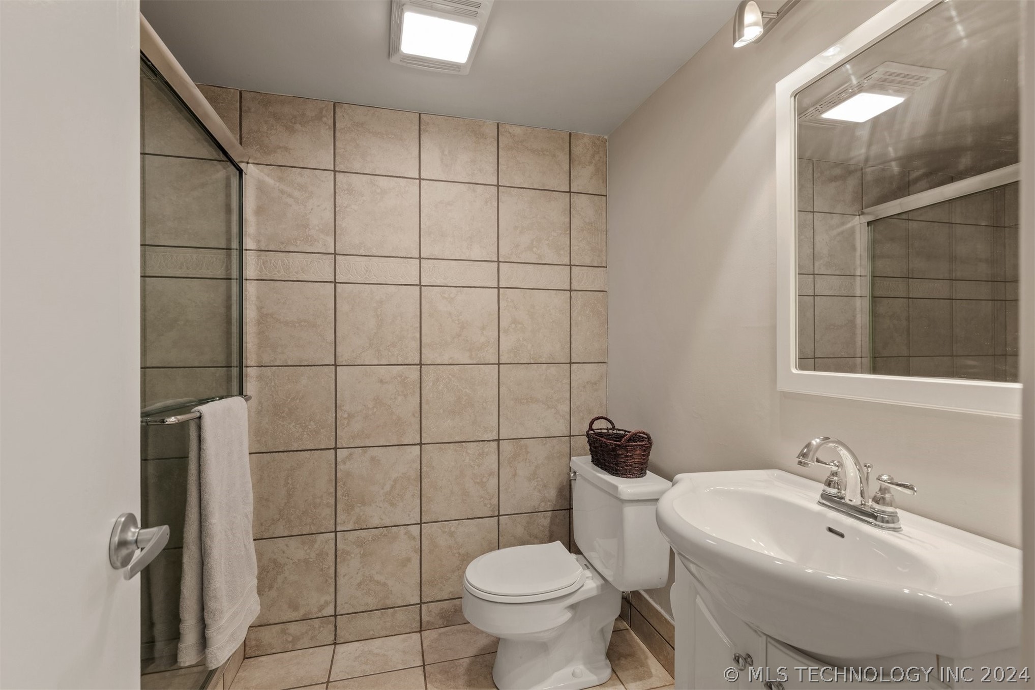 12142 E 37th Place
