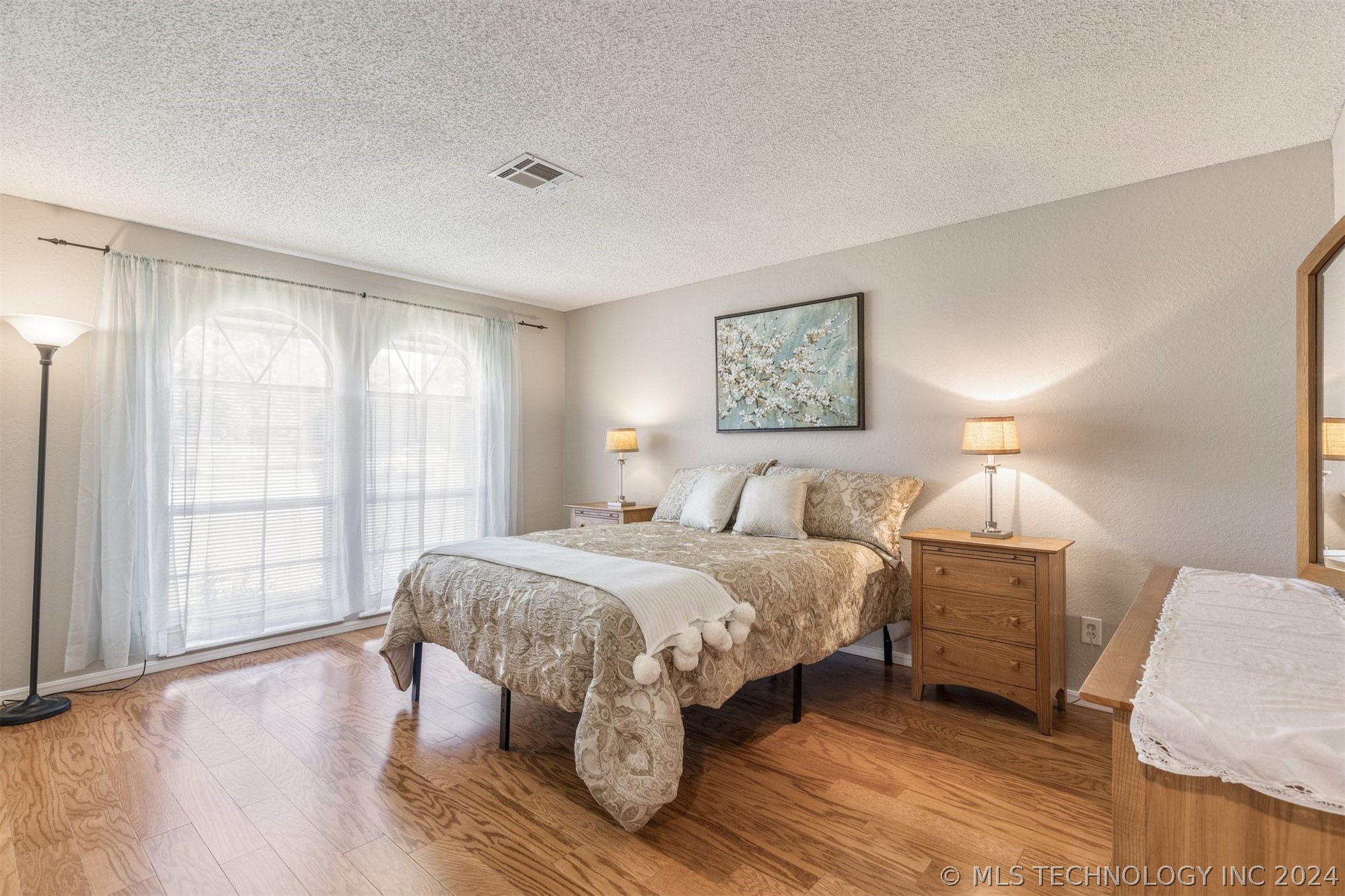 12142 E 37th Place