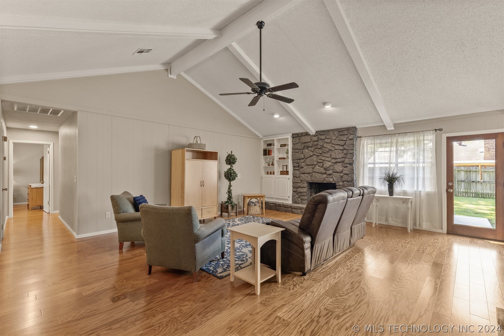 12142 E 37th Place