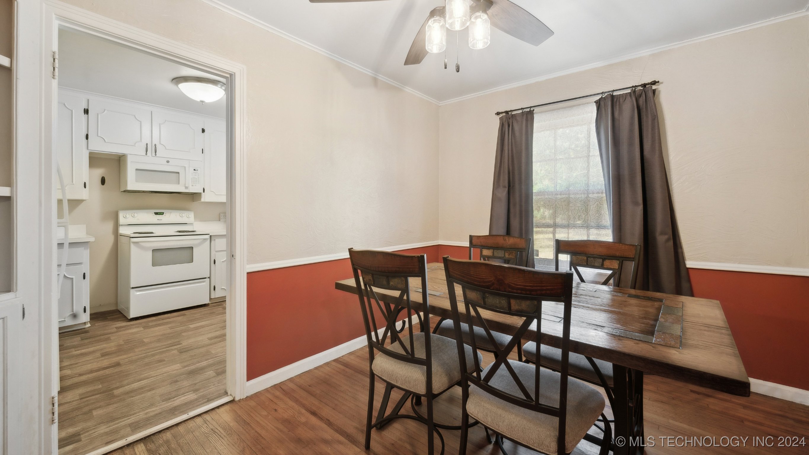 5917 E 4th Place