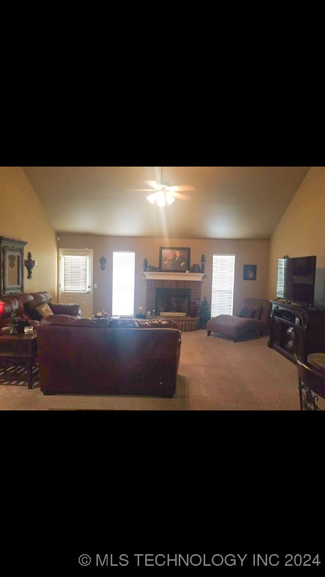 1233 W 117th Street S