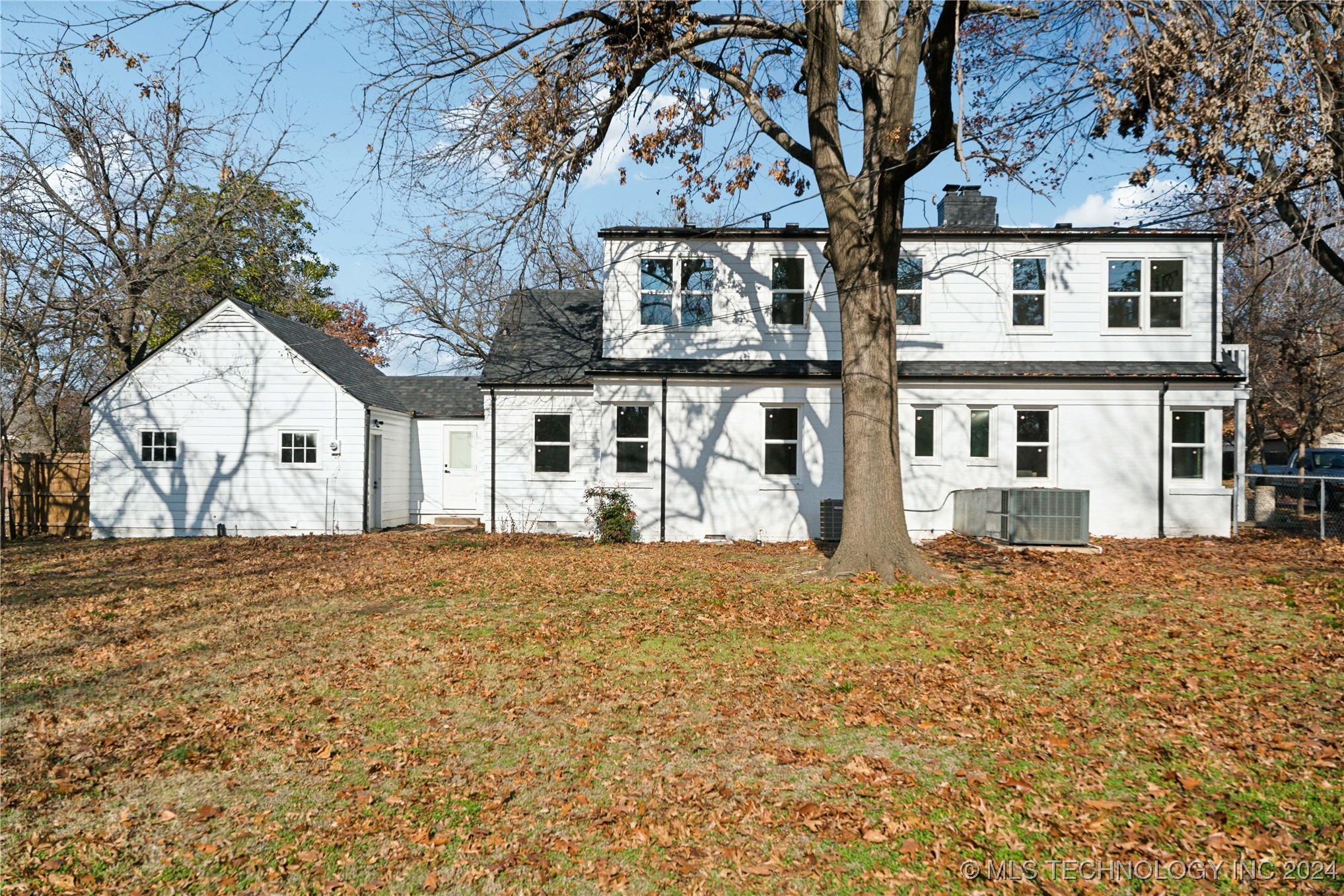 5024 E 4th Street