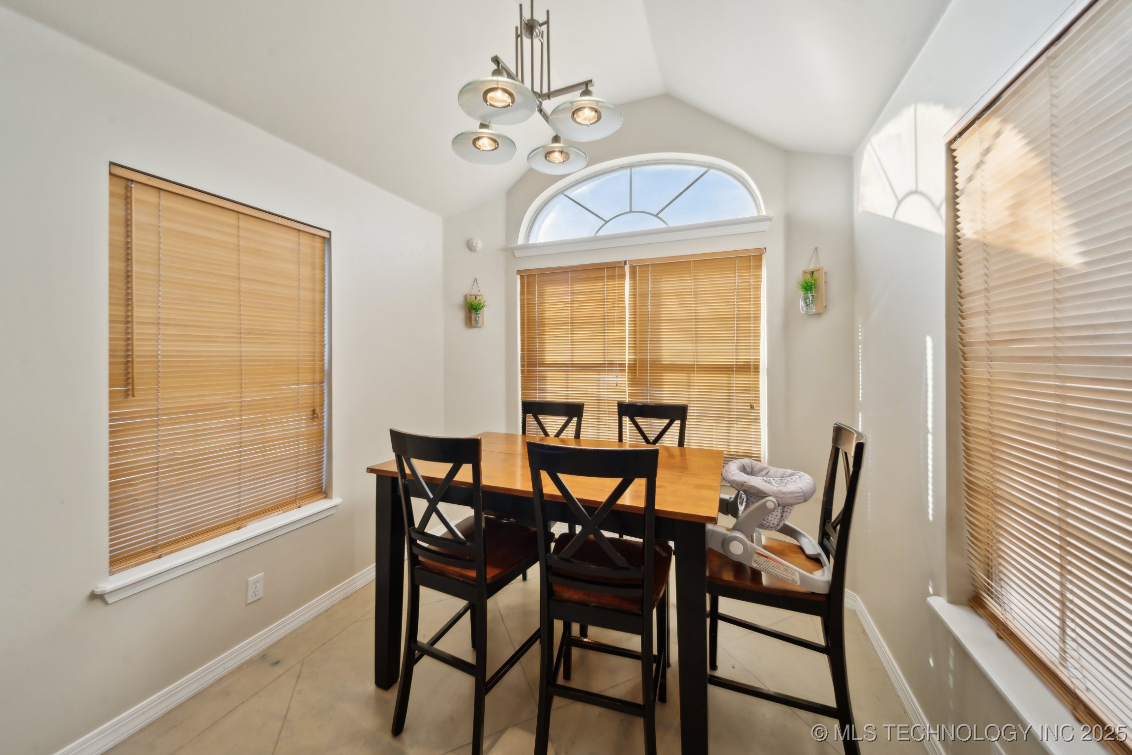 112 E Granger Place