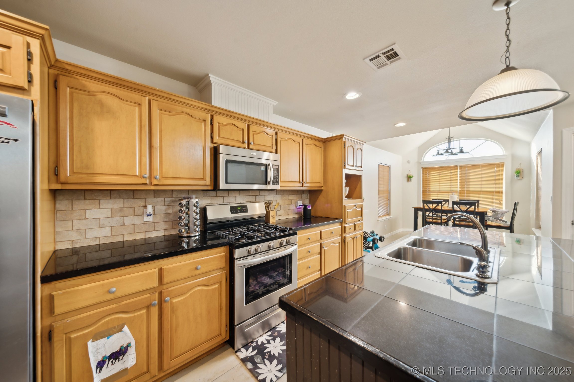 112 E Granger Place