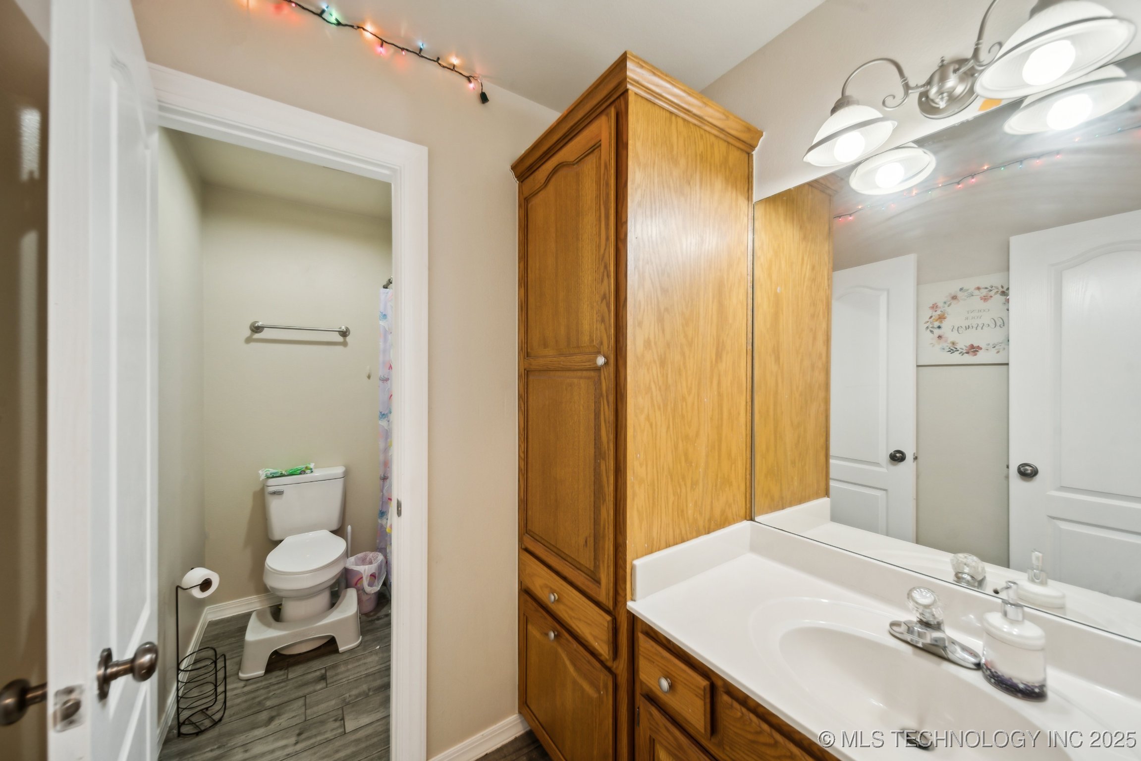 112 E Granger Place