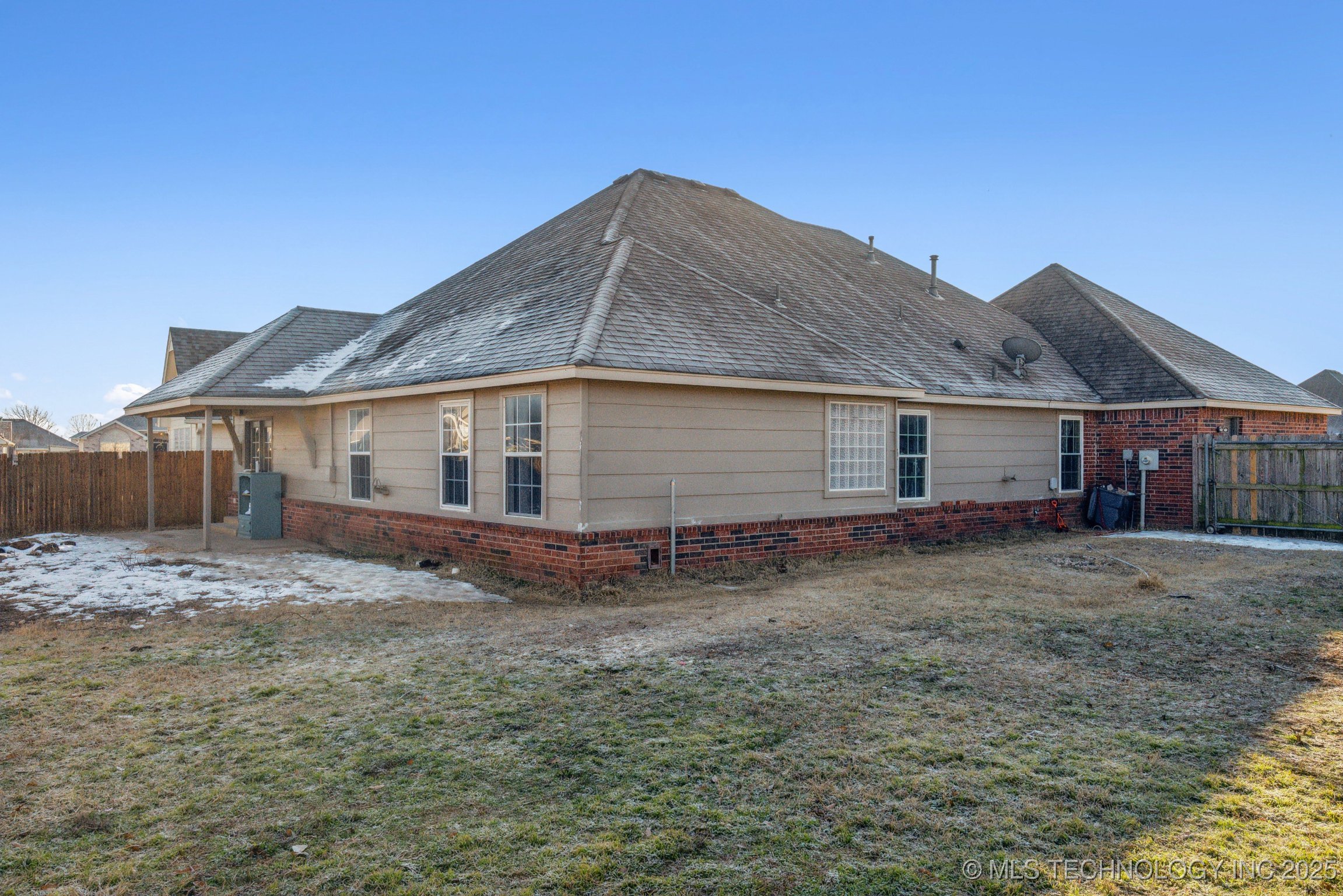 112 E Granger Place