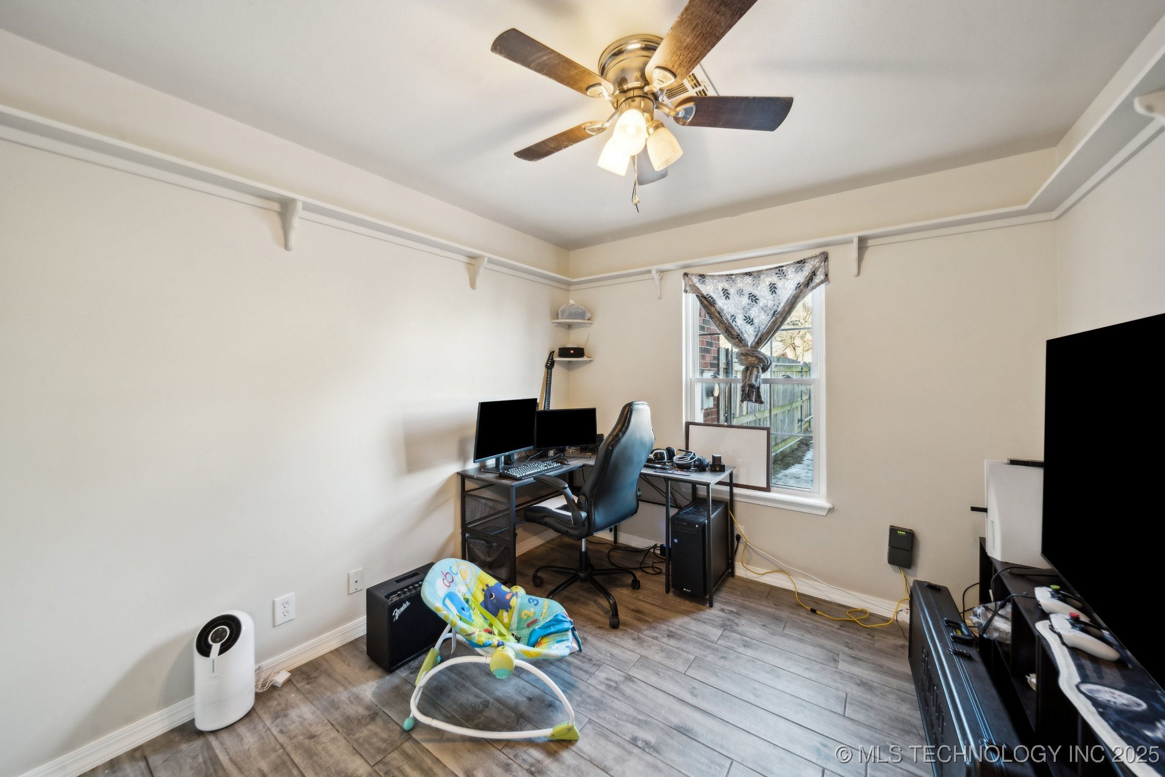 112 E Granger Place