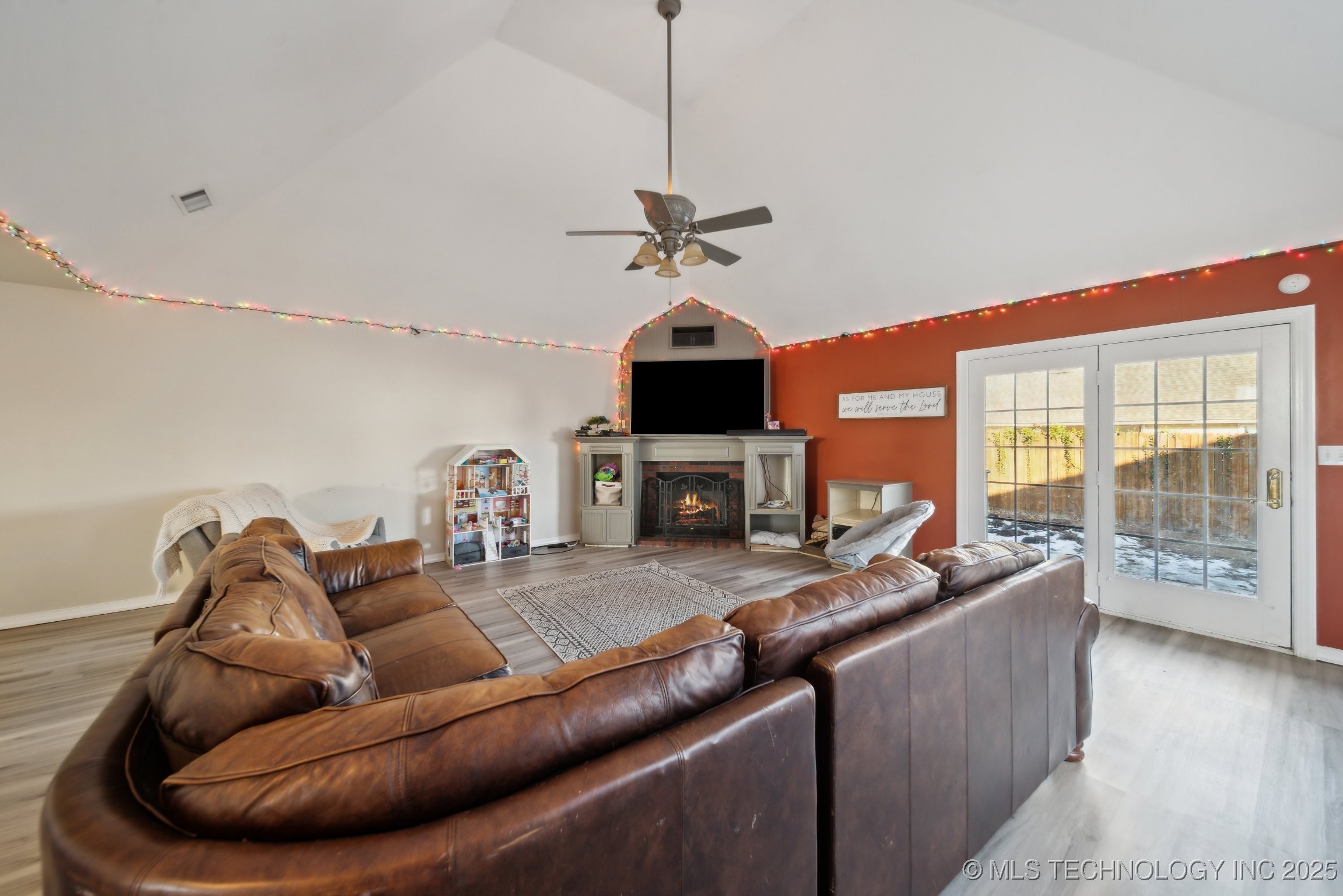 112 E Granger Place