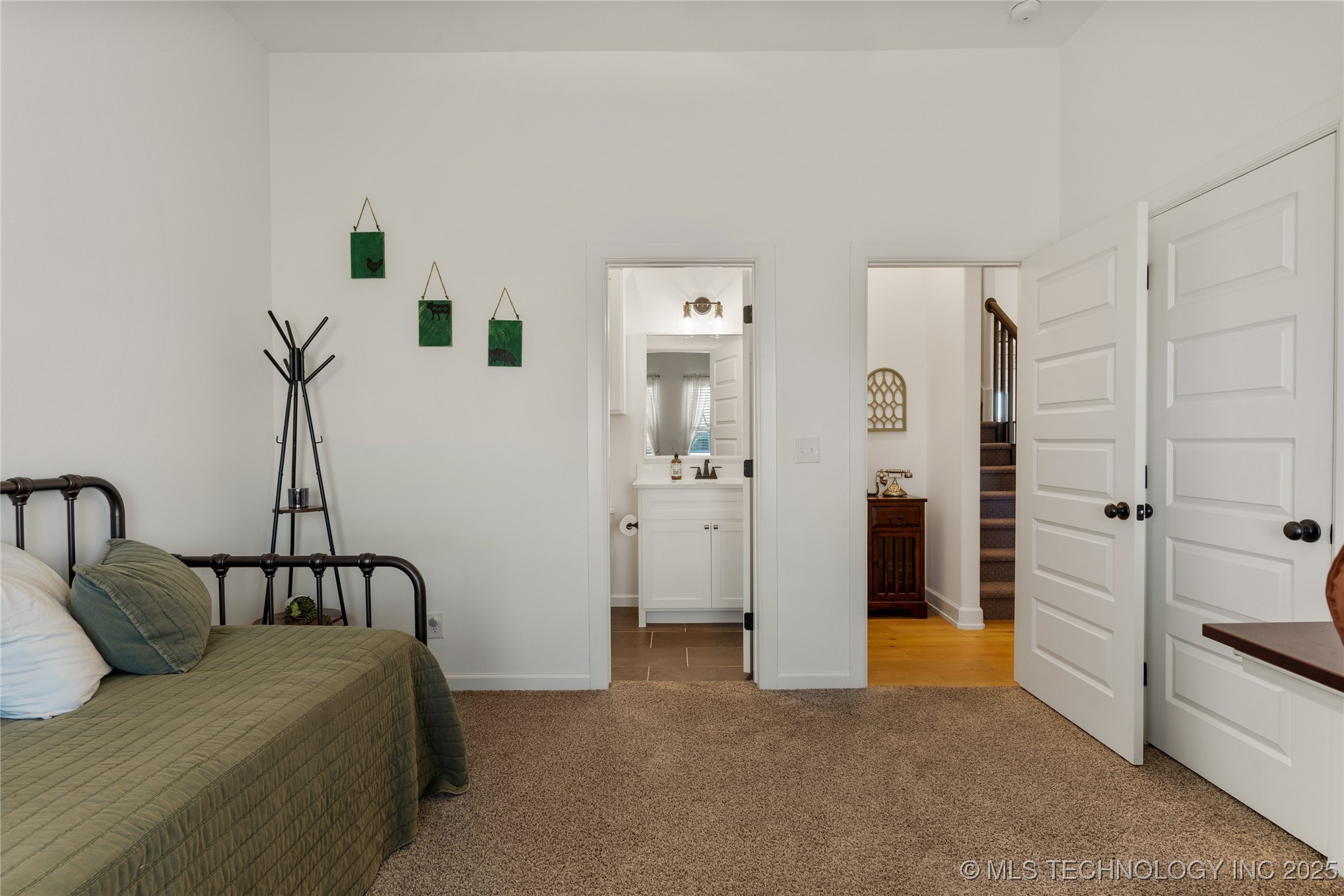 102 W 166th Place S