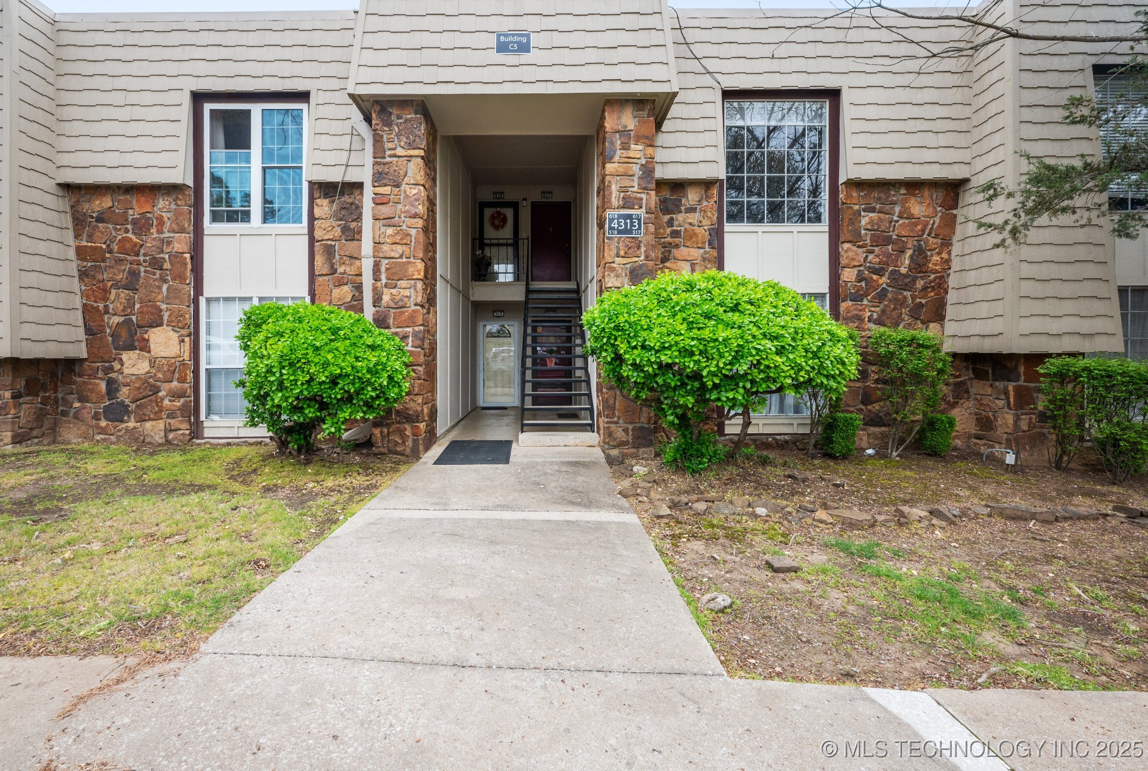 4313 E 68th Street 518