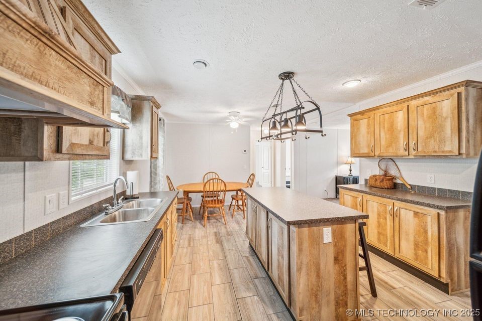 150 Private Road 121