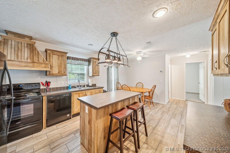 150 Private Road 121
