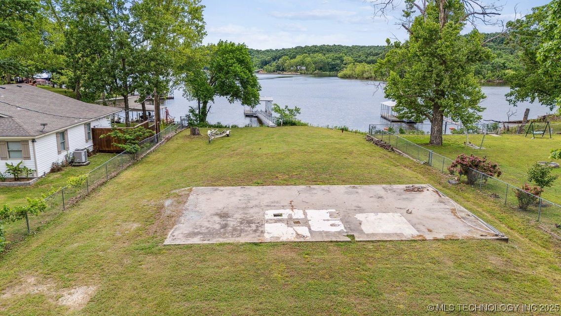 150 Private Road 121