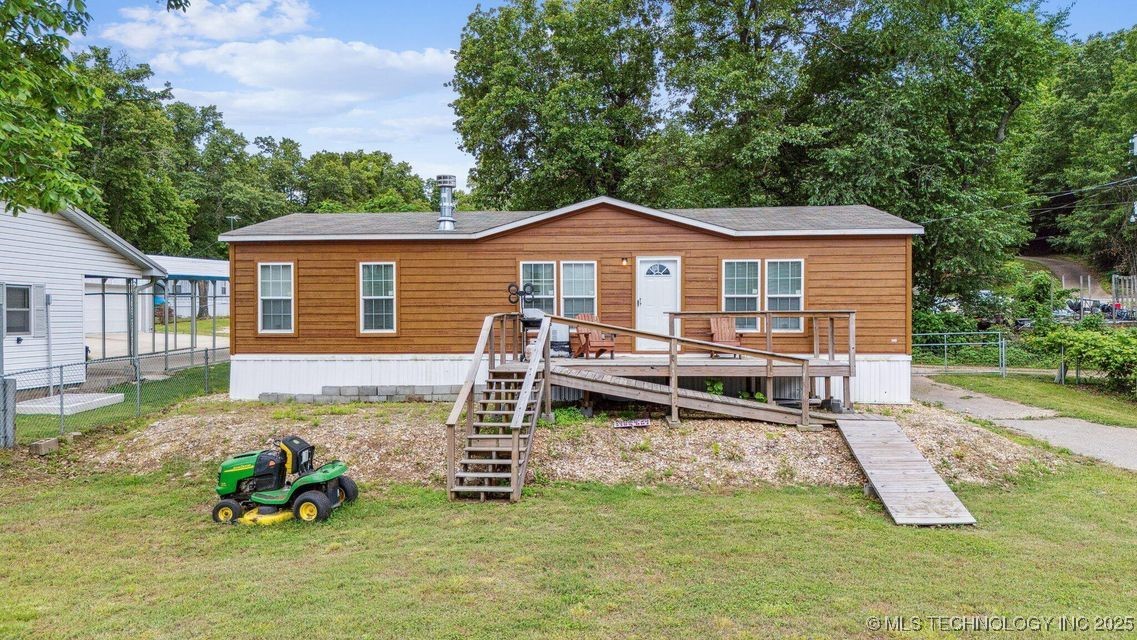 150 Private Road 121