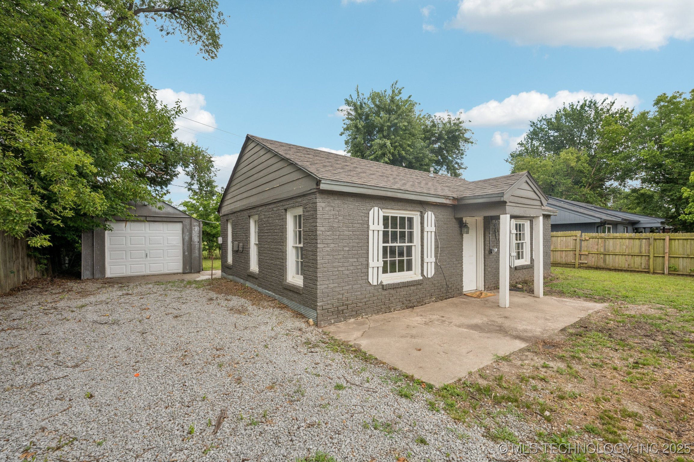 407 N Ora Street