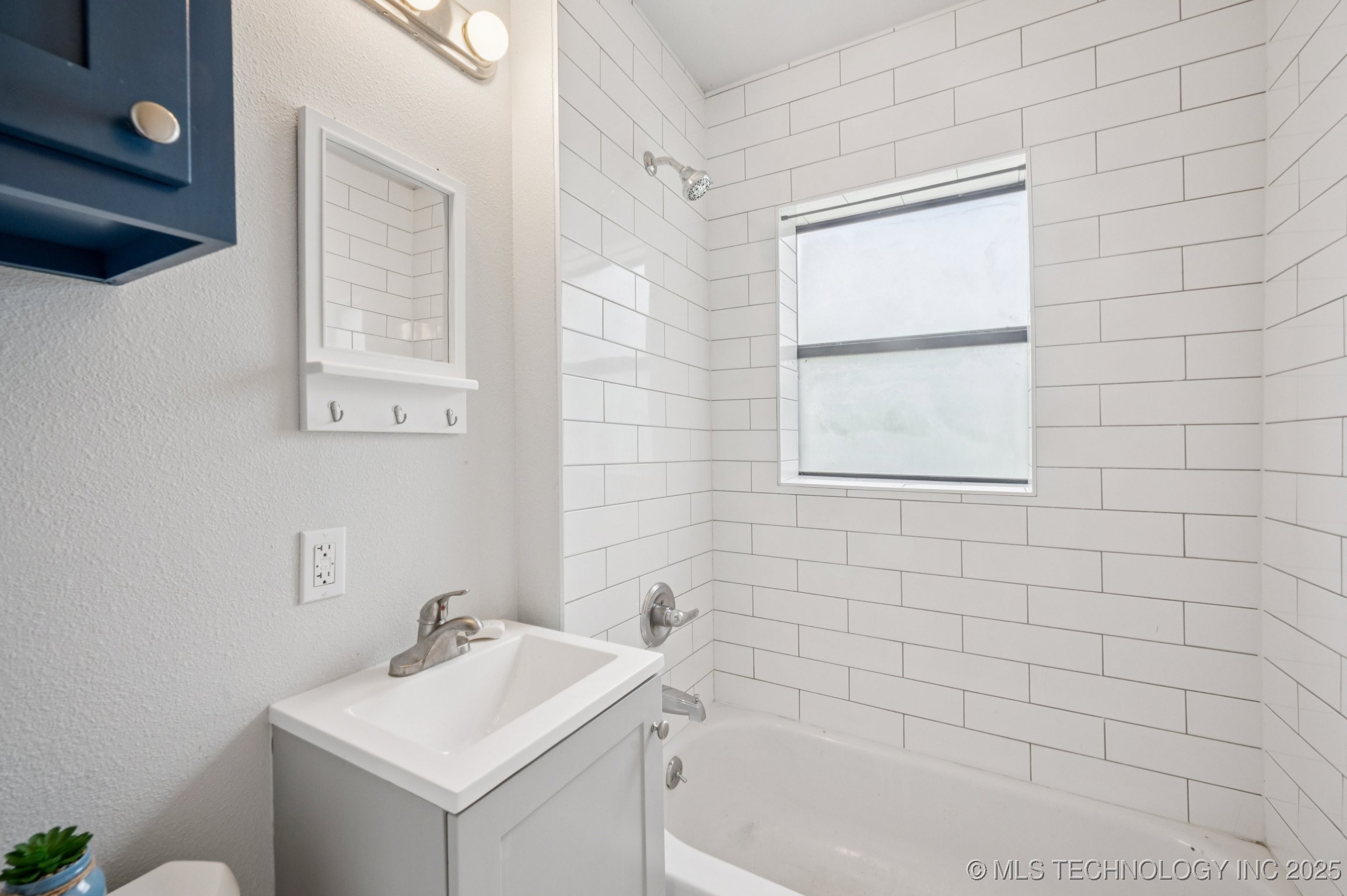 407 N Ora Street