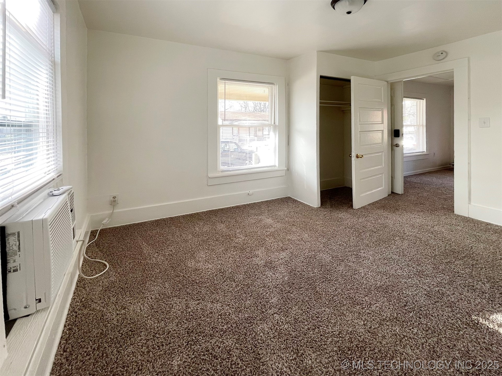 61 N Florence Avenue