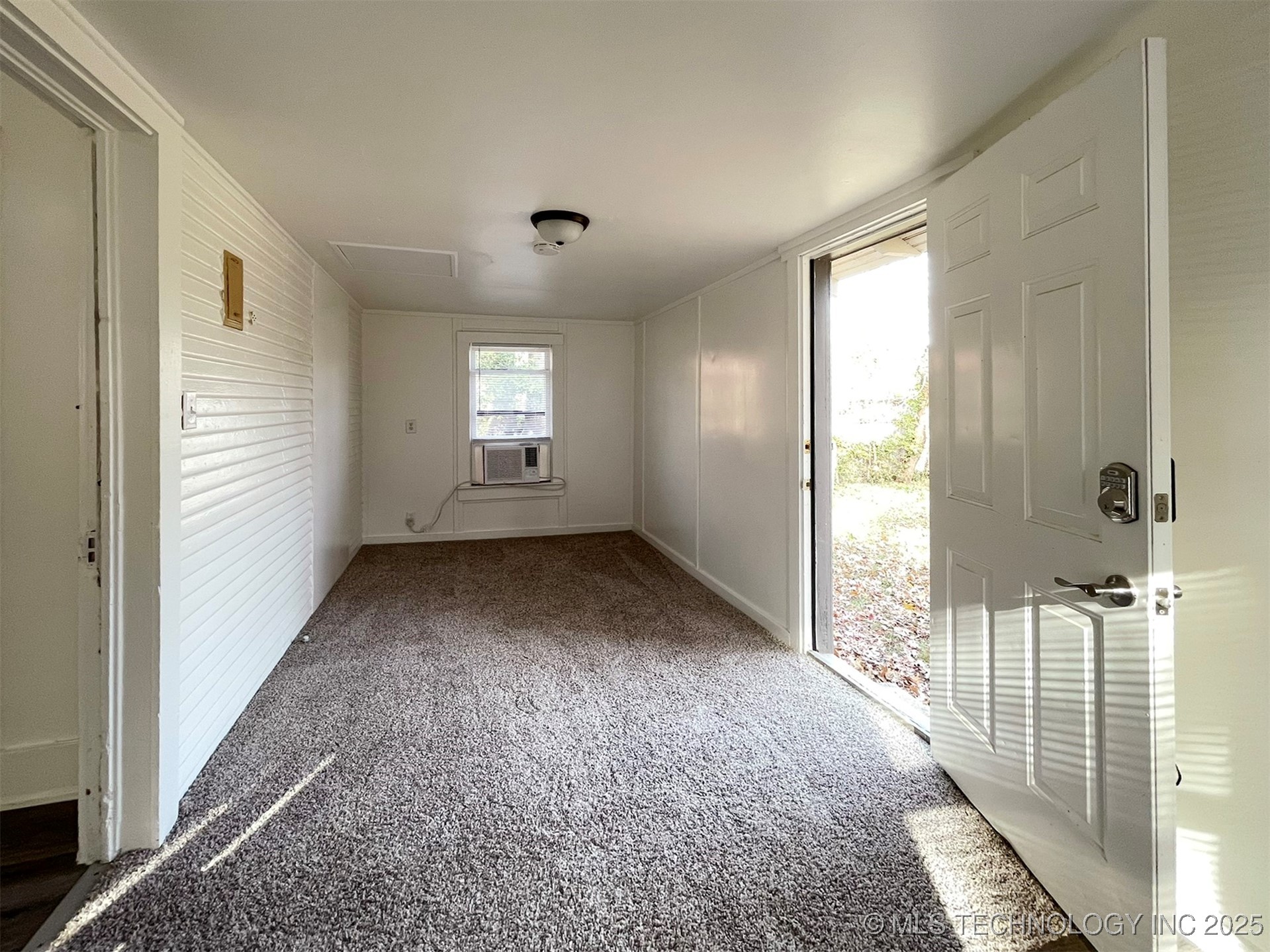 61 N Florence Avenue