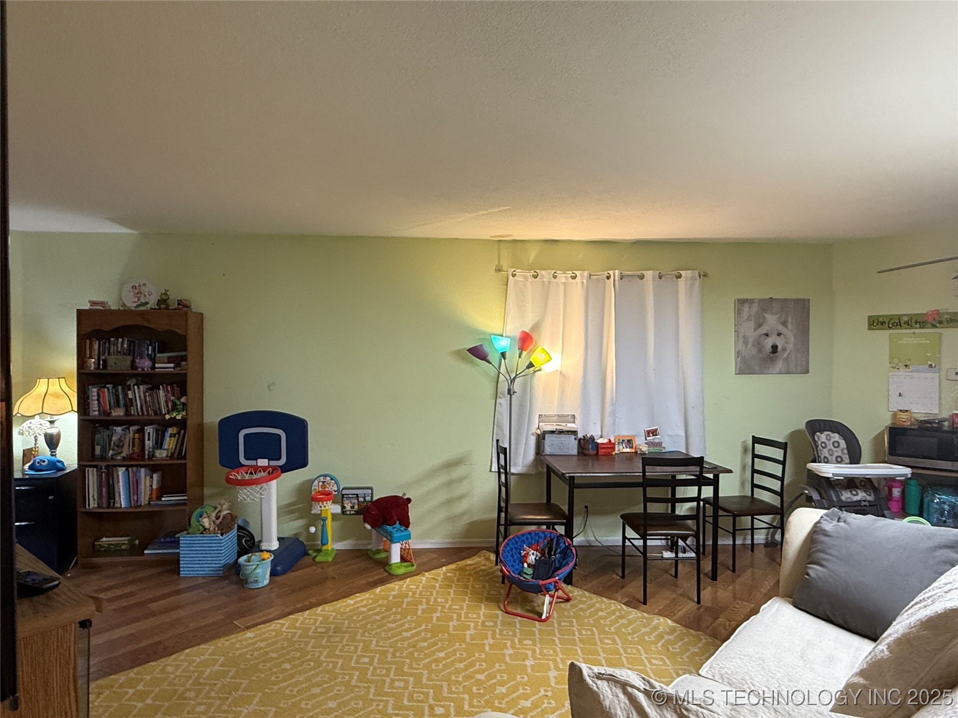 1802 E 66th Place F105