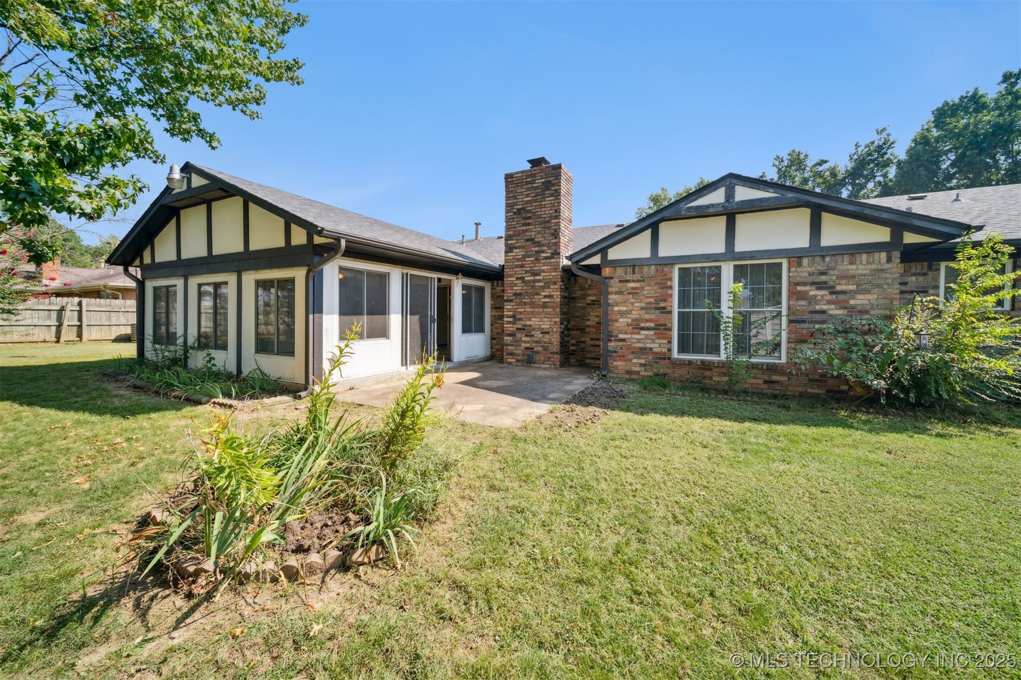 1411 N Choctaw Place