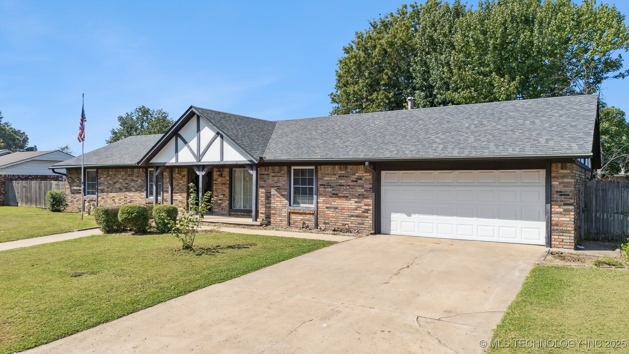 1411 N Choctaw Place