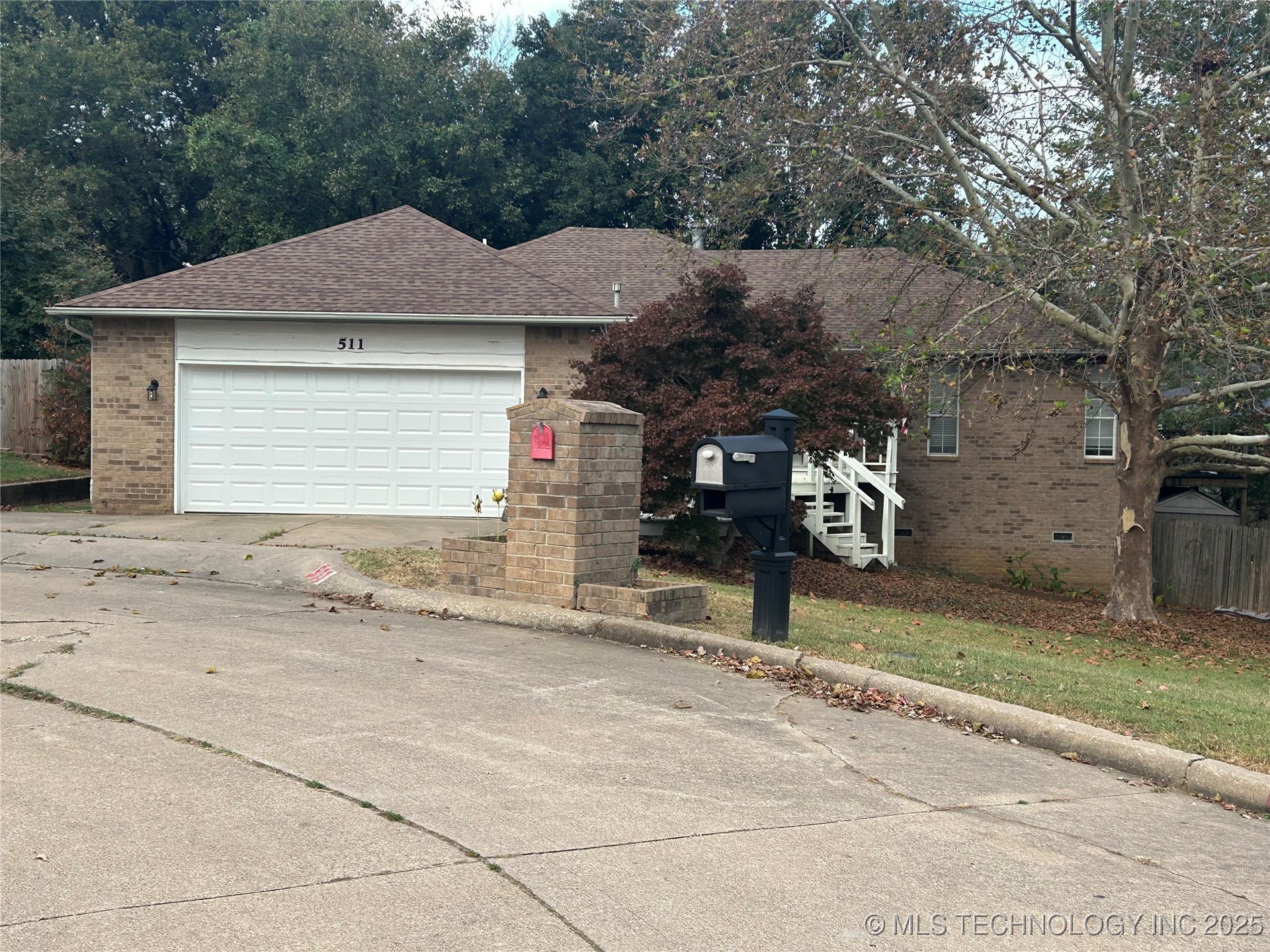 511 Glencoe Circle