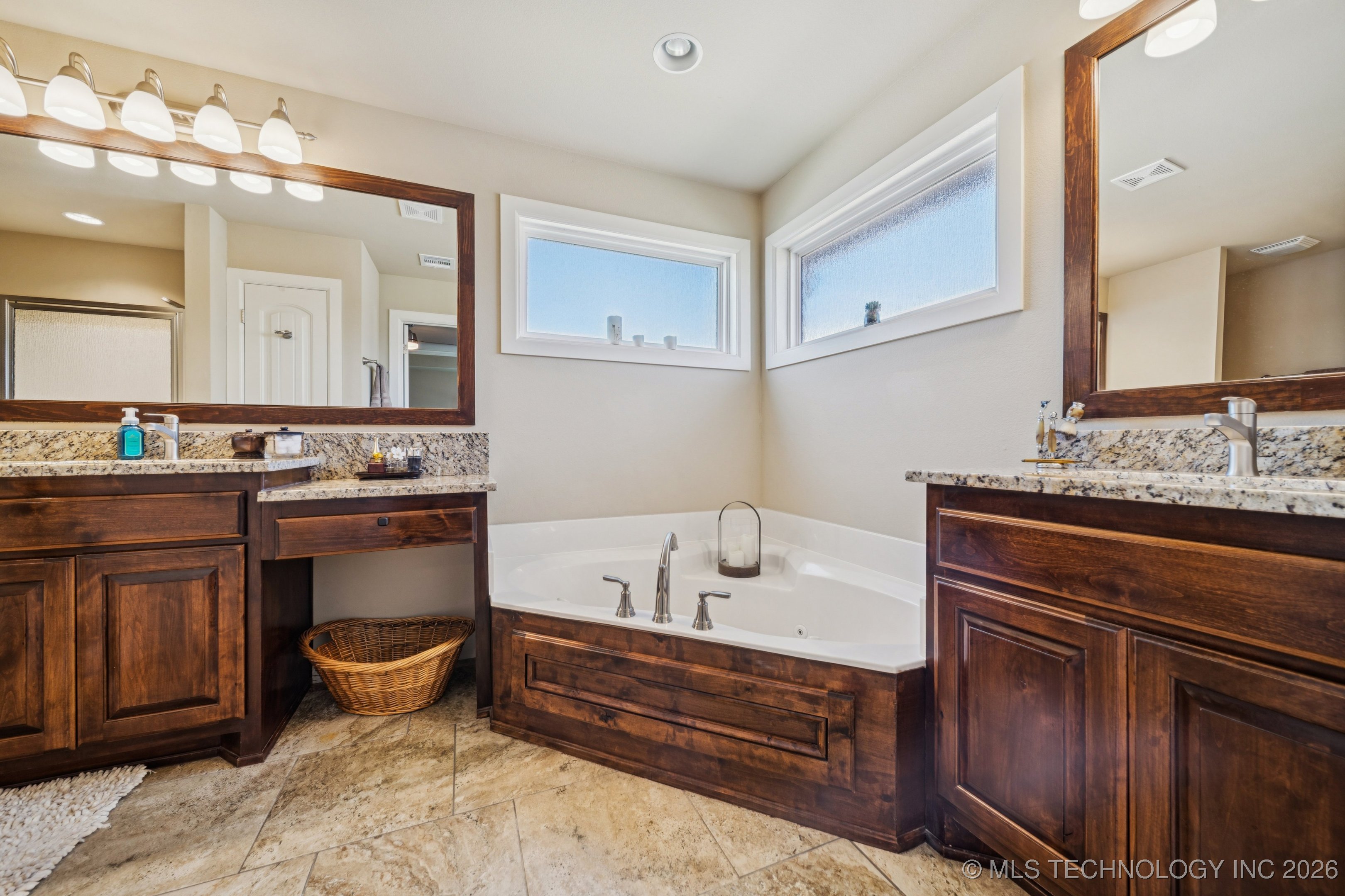 12860 N 44th Street S