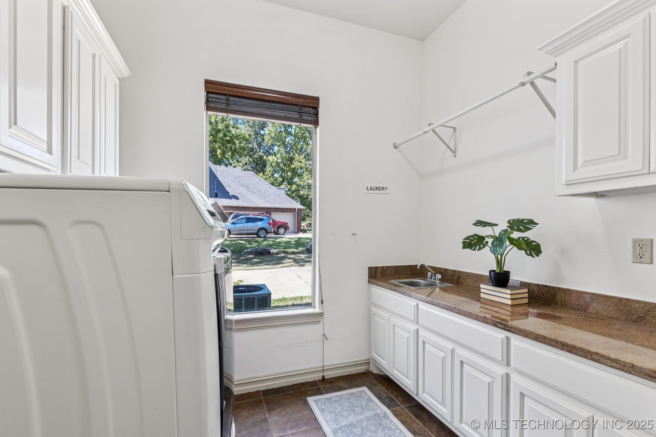 18894 E 80th Street North N