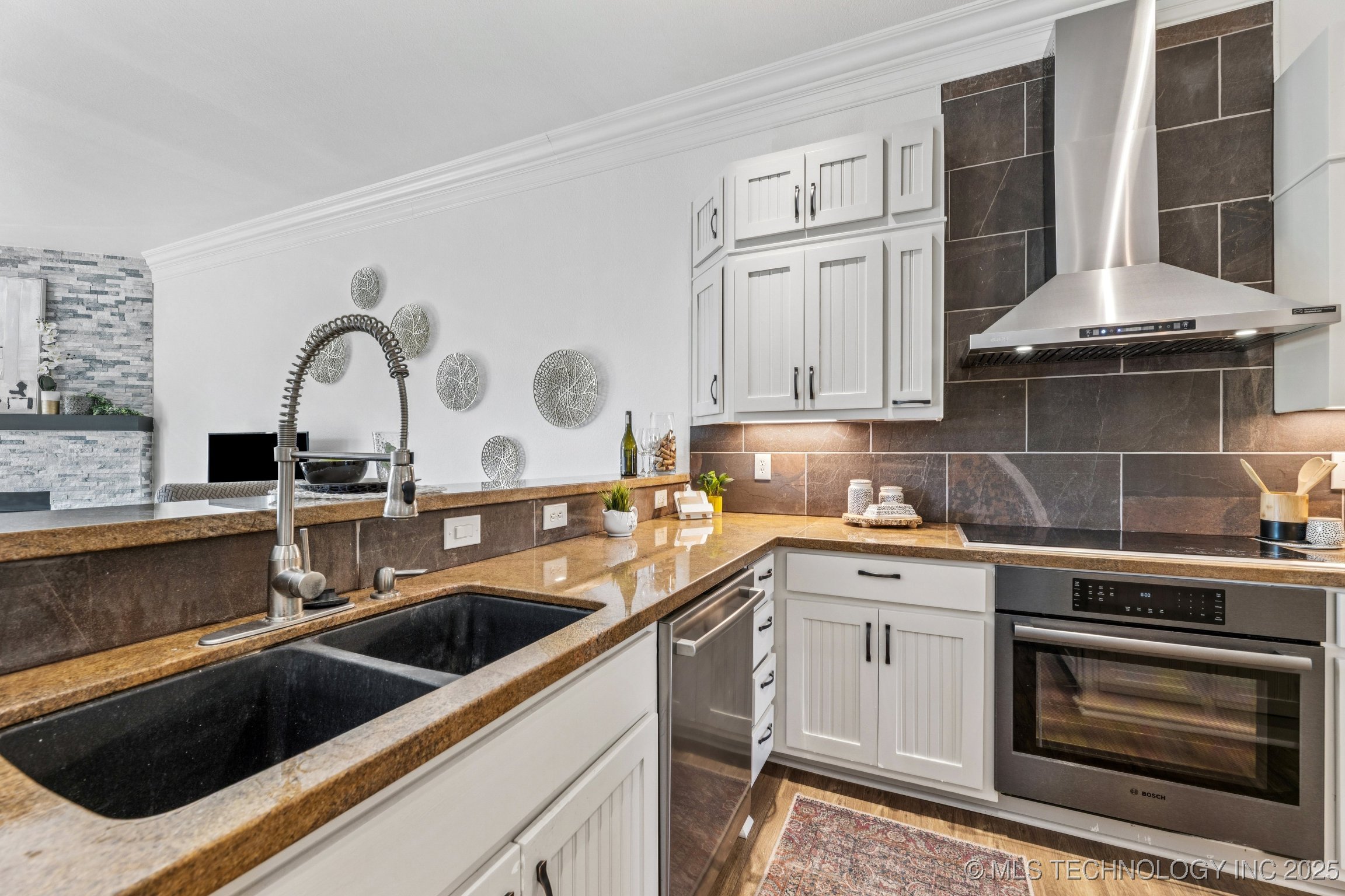 18894 E 80th Street North N