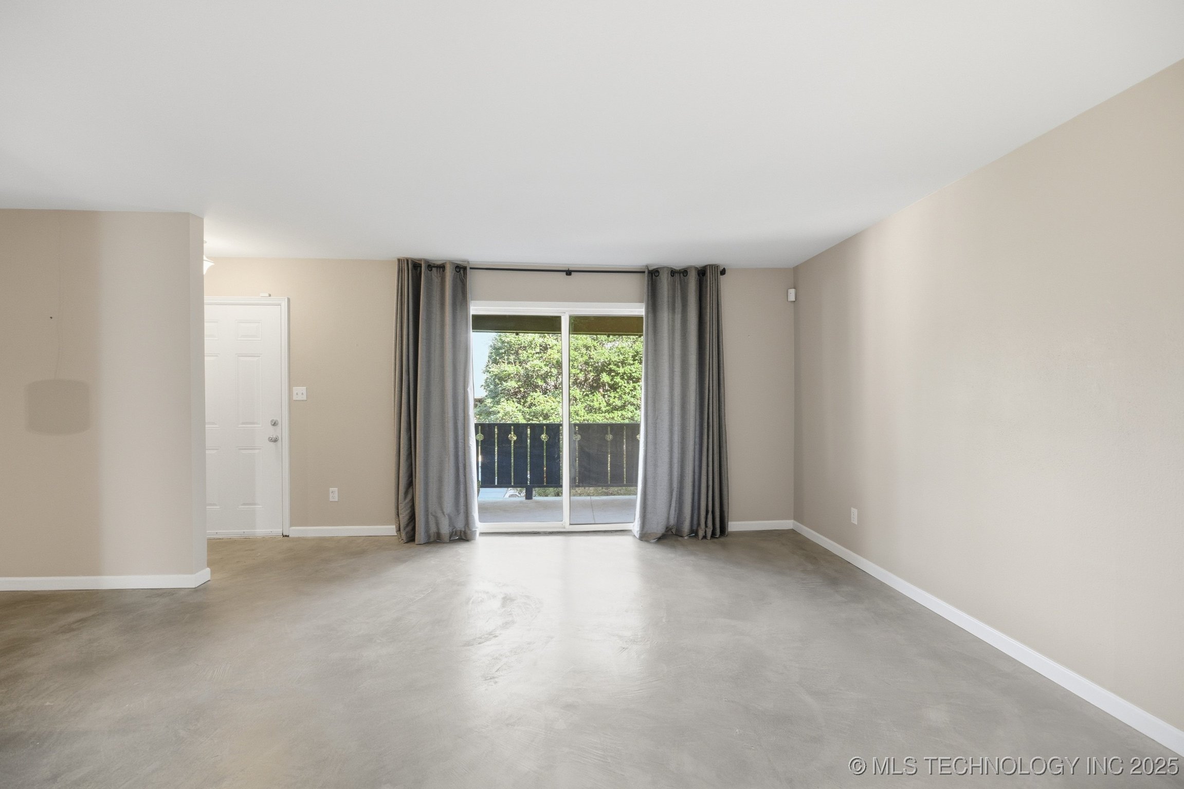 7 Woodward Boulevard E 218