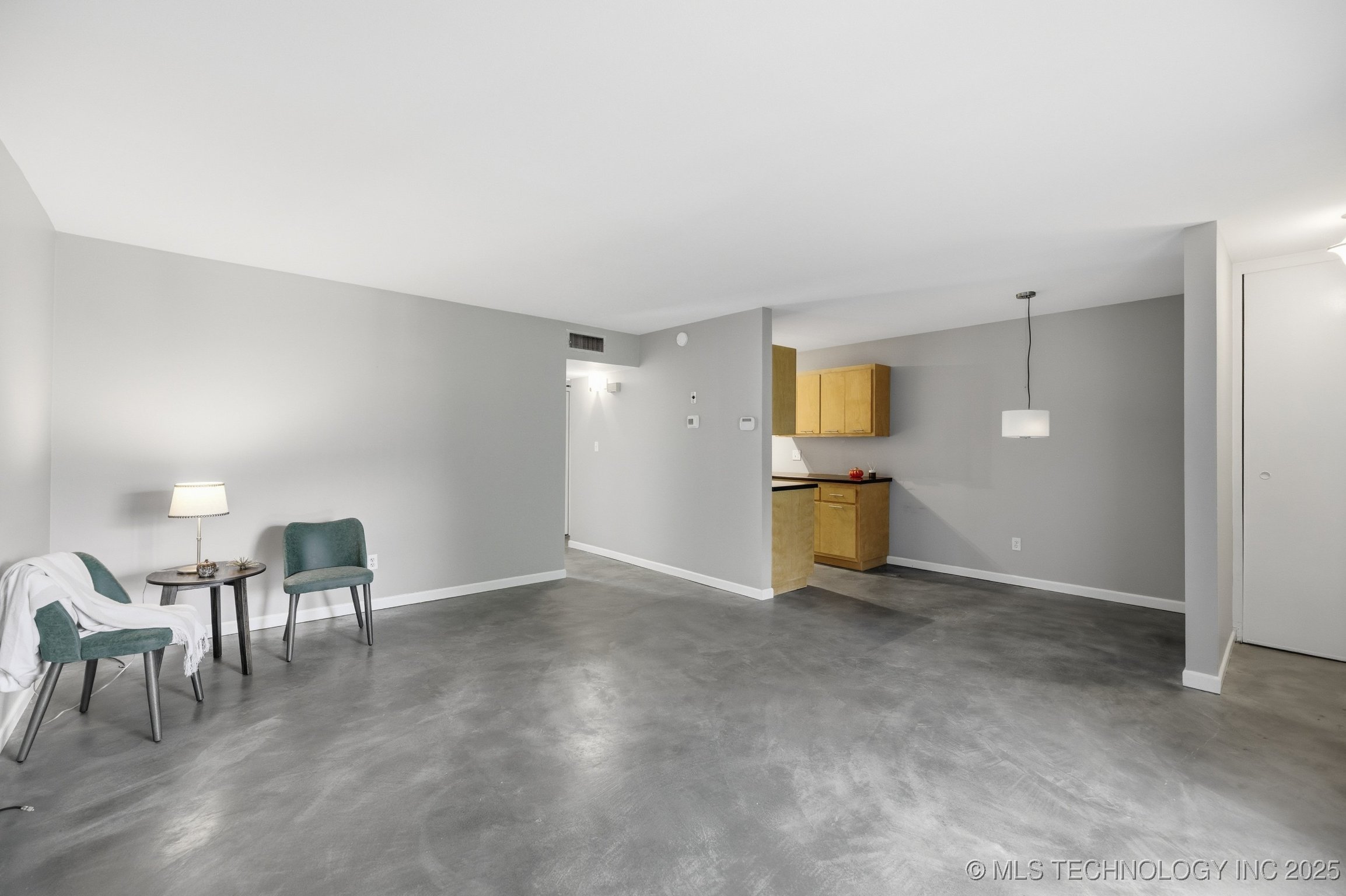 7 Woodward Boulevard E 218