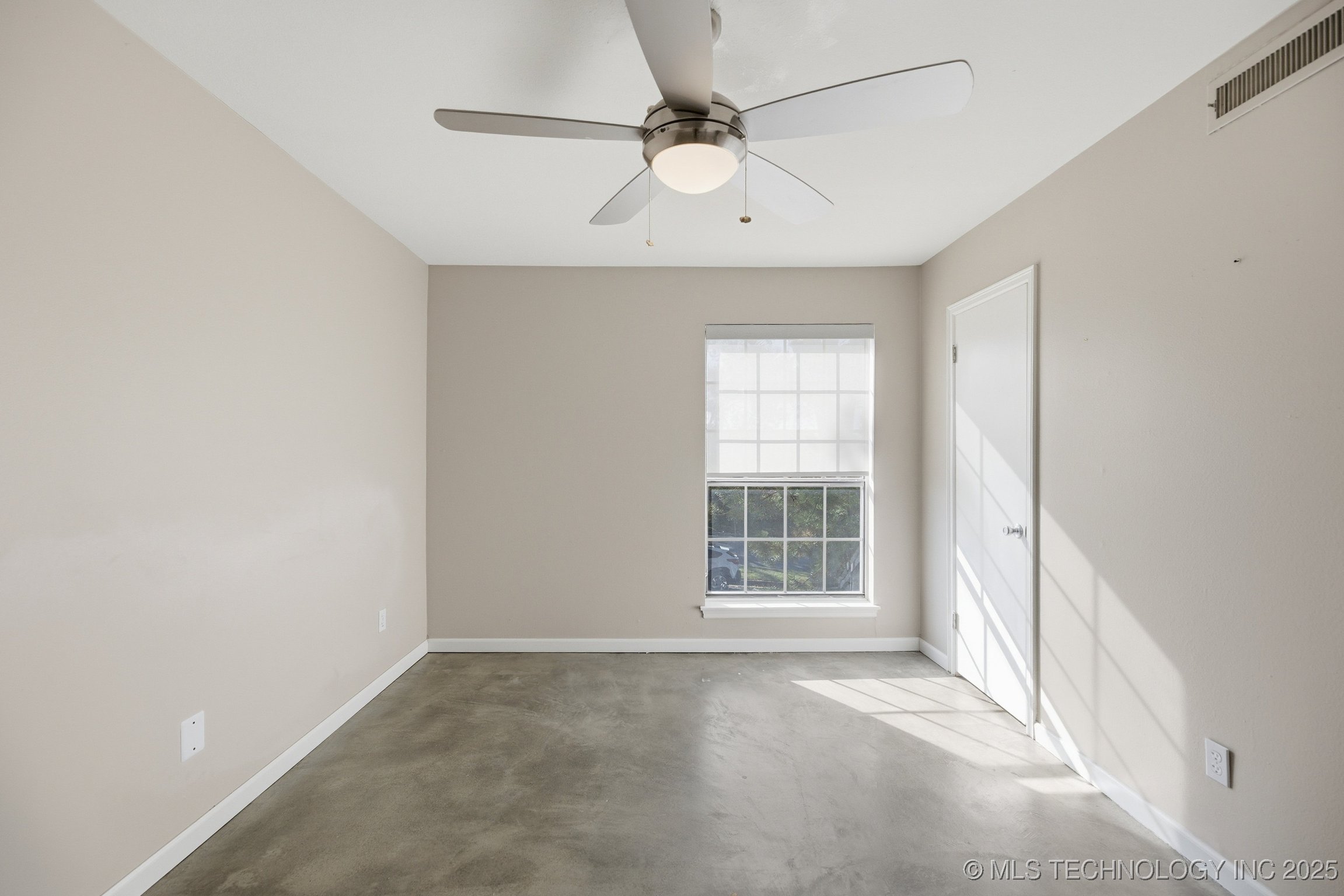 7 Woodward Boulevard E 218