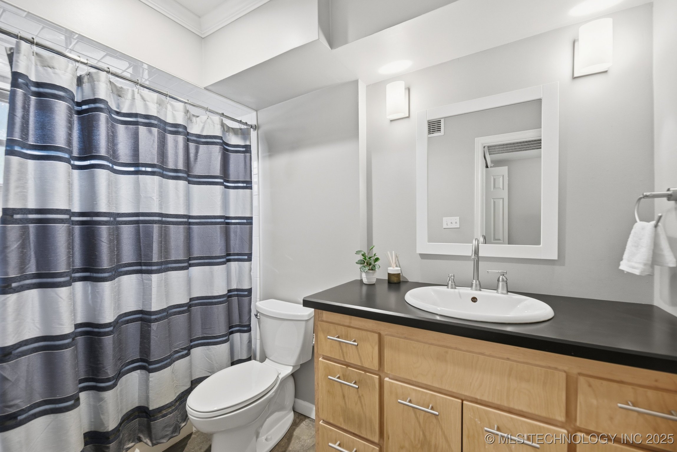 7 Woodward Boulevard E 218