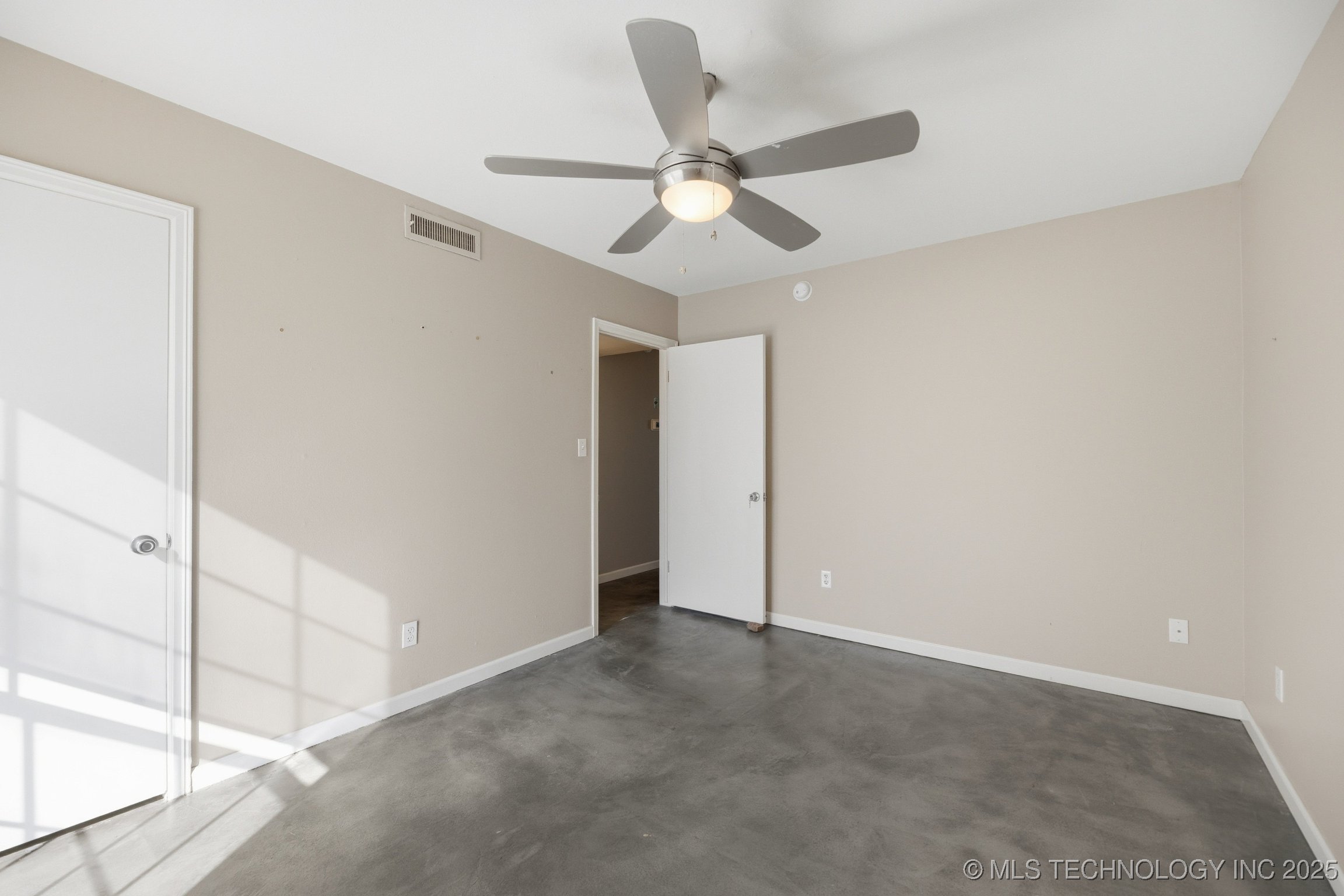 7 Woodward Boulevard E 218