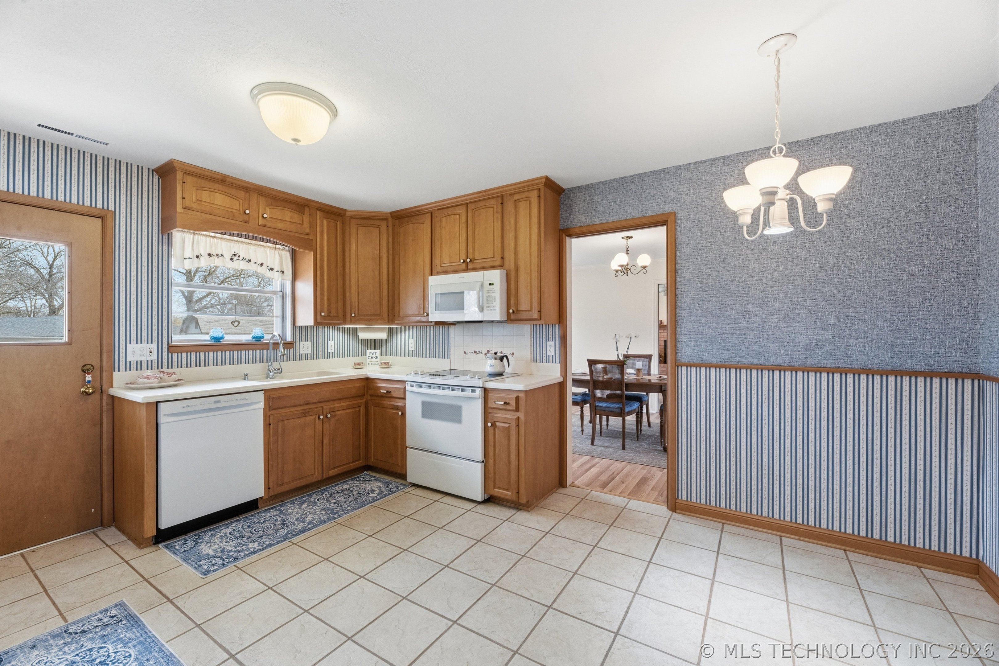 1324 Lariat Drive