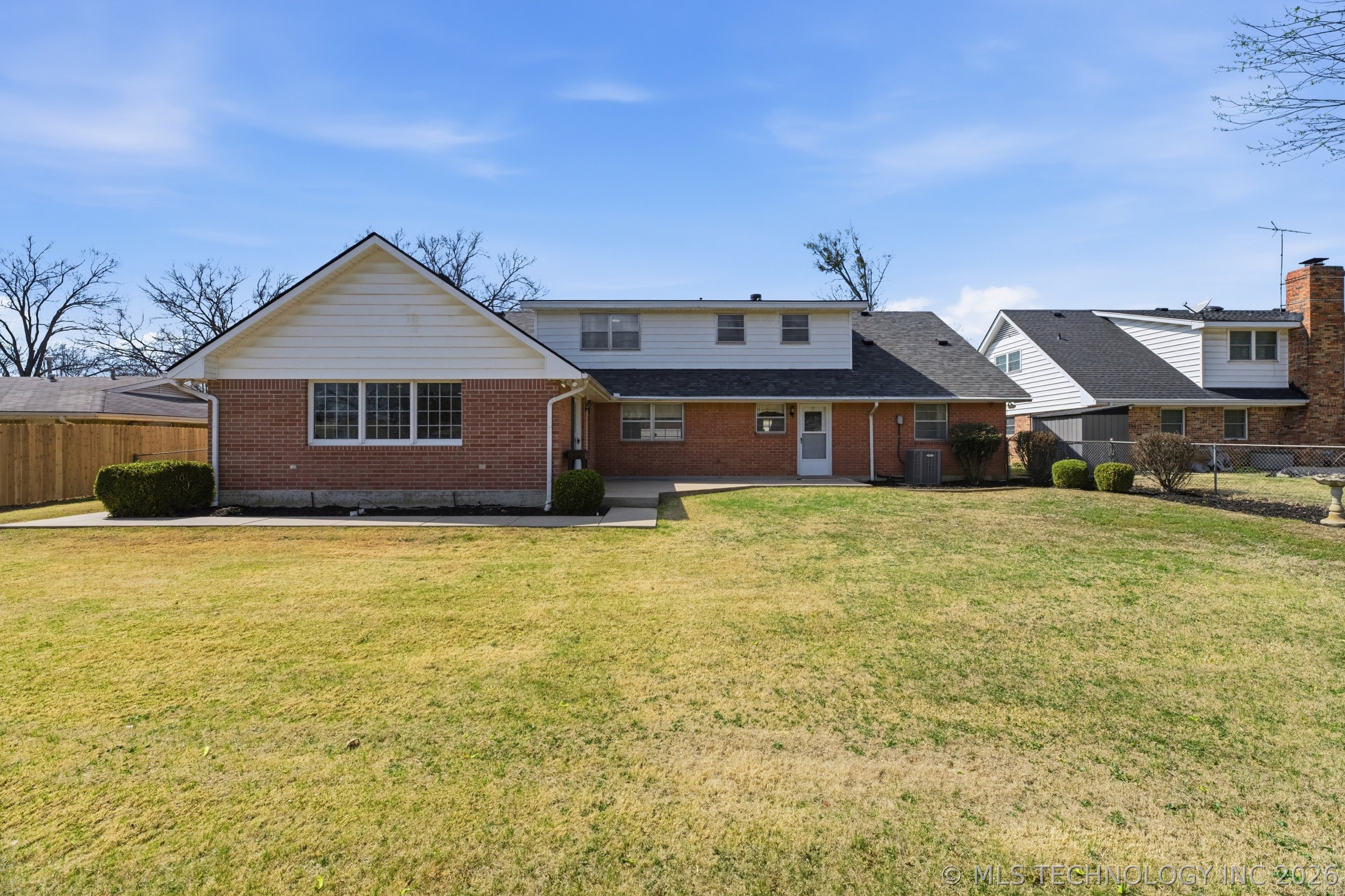 1324 Lariat Drive