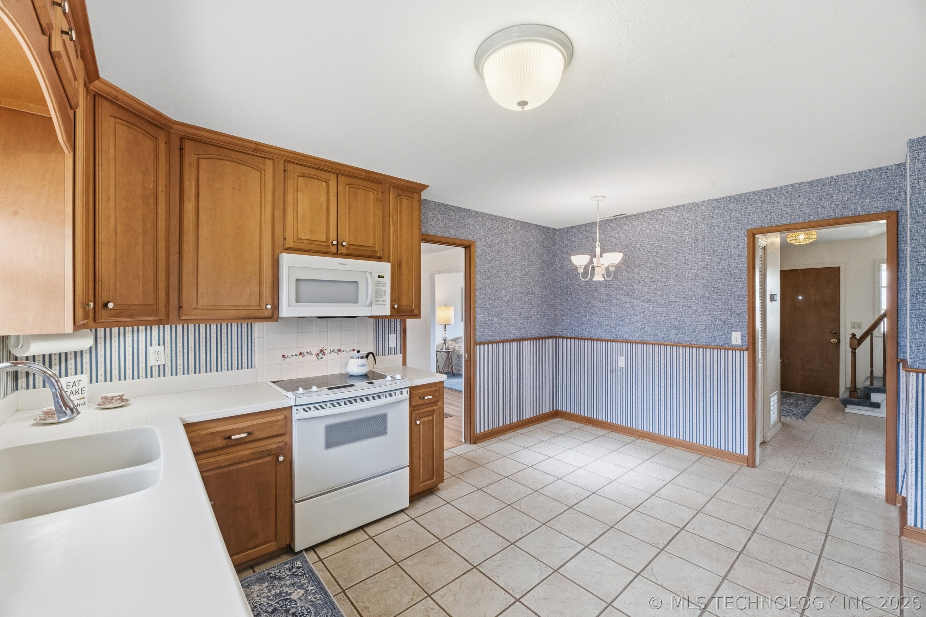 1324 Lariat Drive