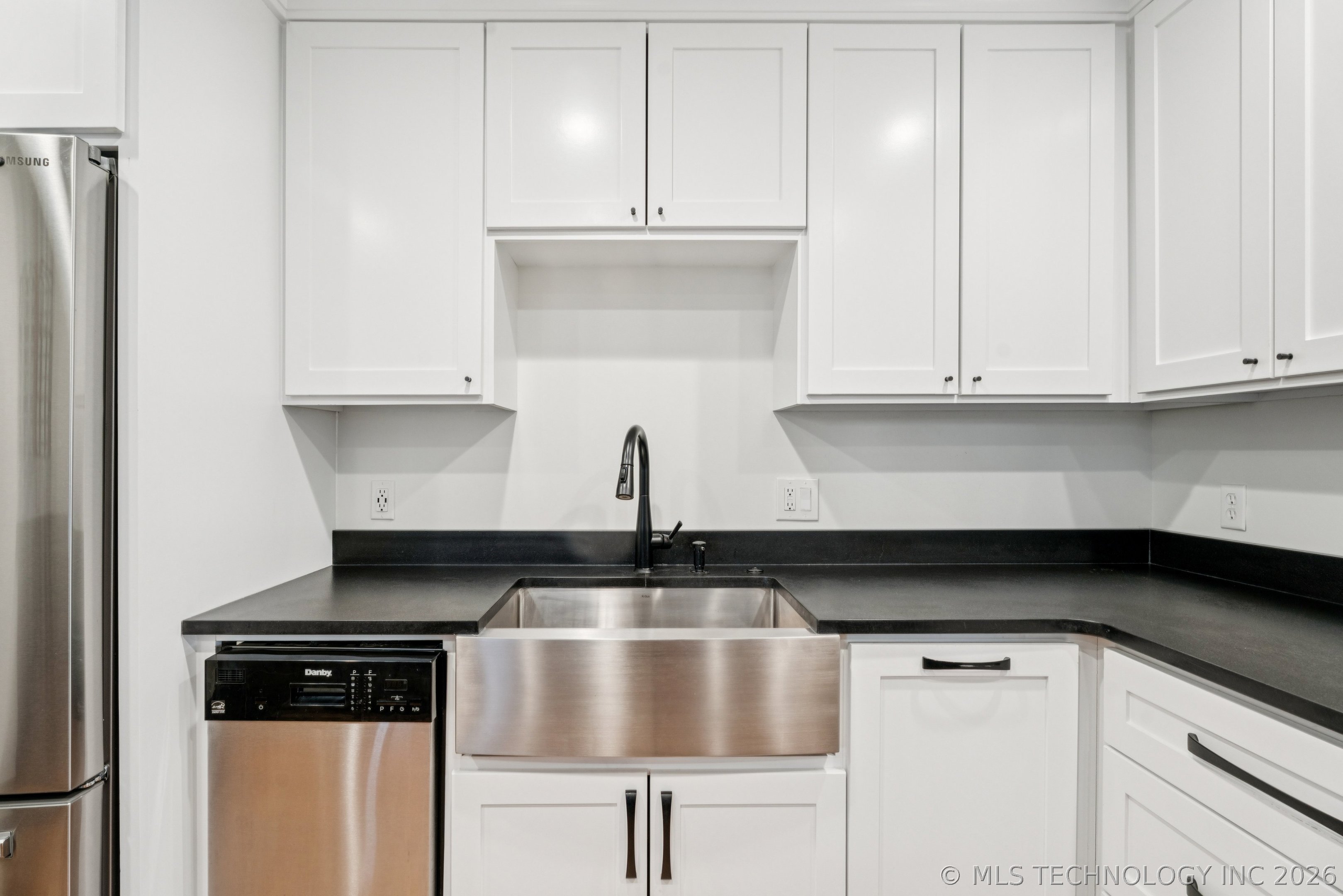 410 W 7th Street 244