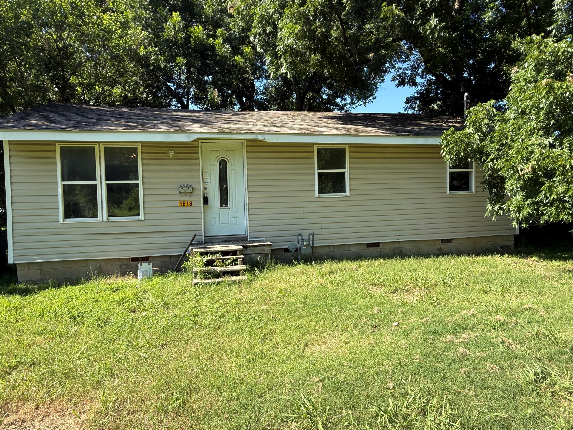 1818 W Martin Luther King Street