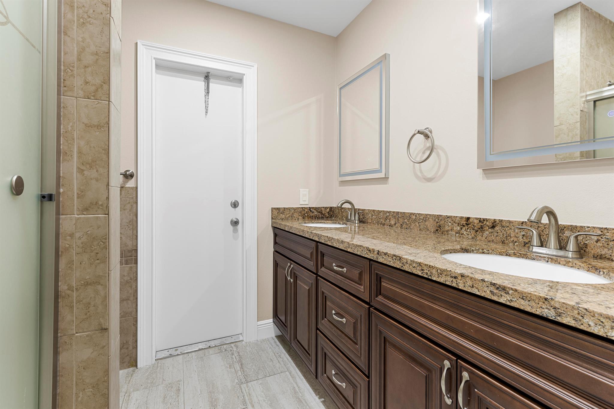 13868 Ishnala Circle