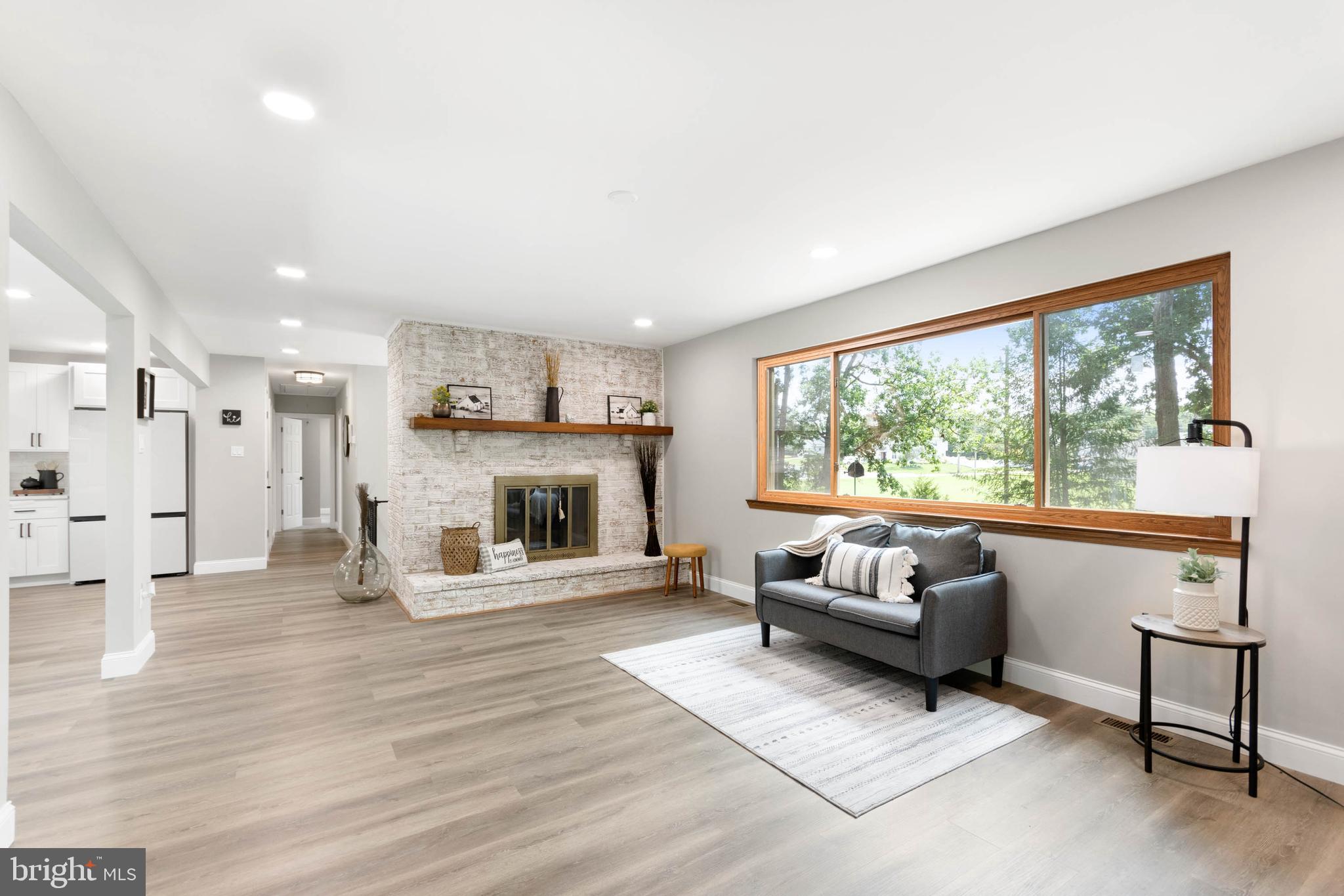 4 Grove Rd
