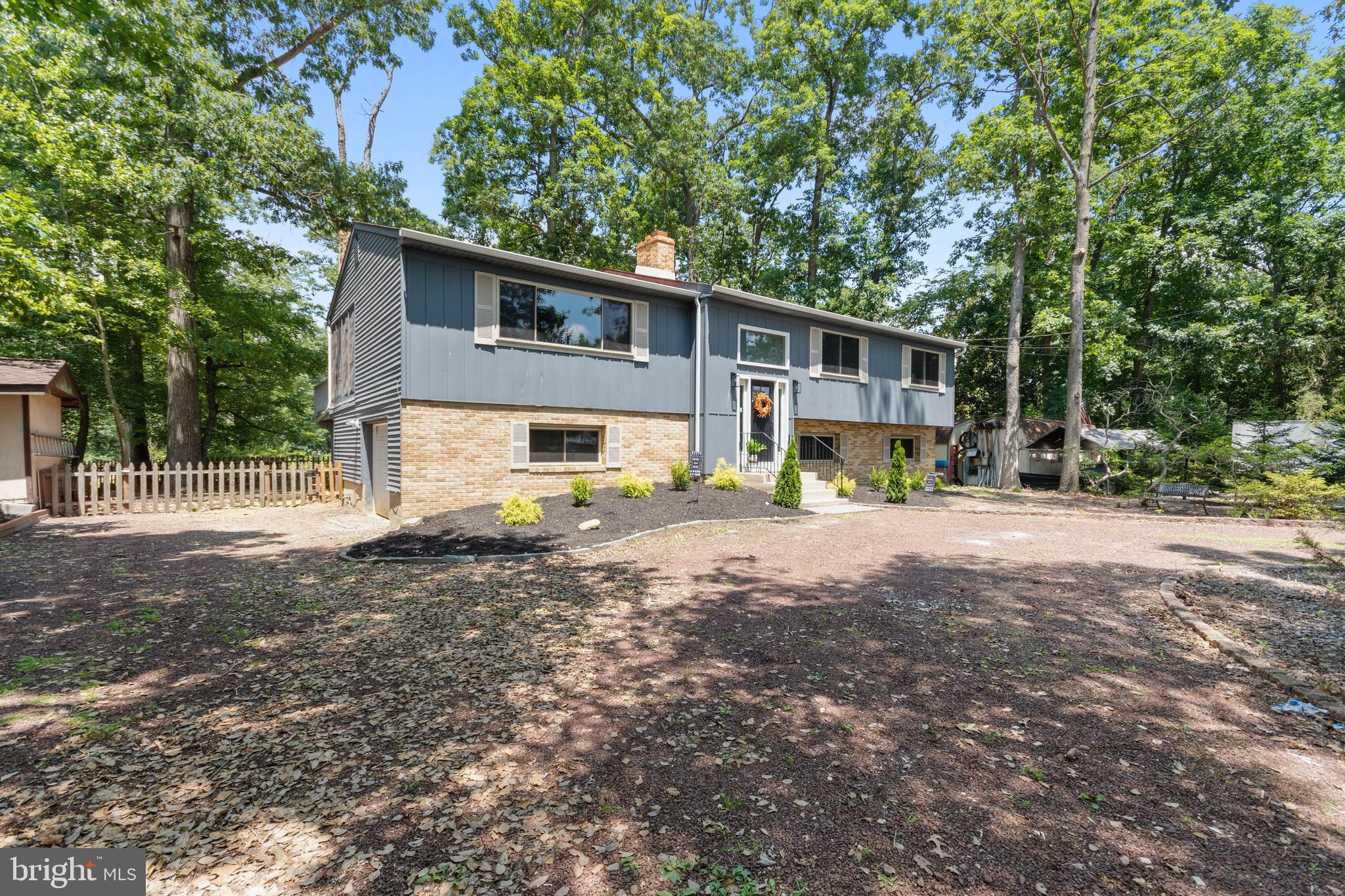 4 Grove Rd