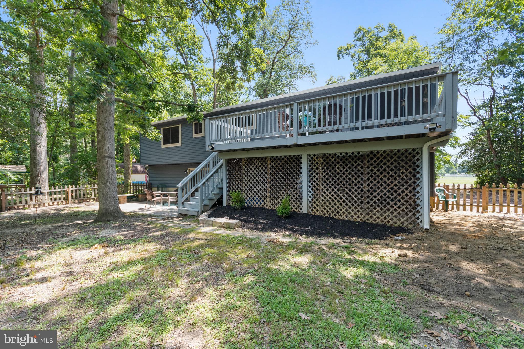 4 Grove Rd