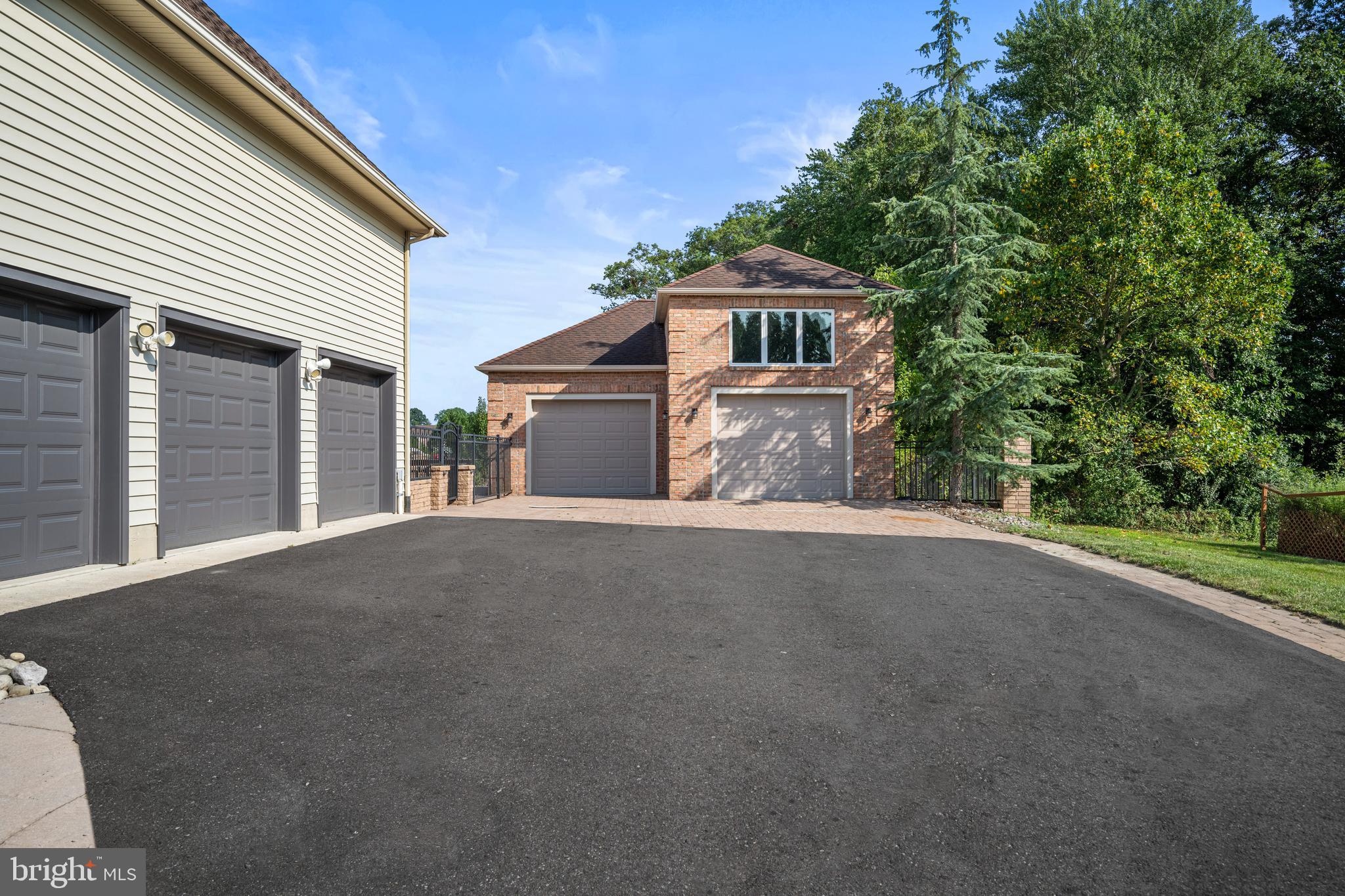 120 Fox Chase Ct