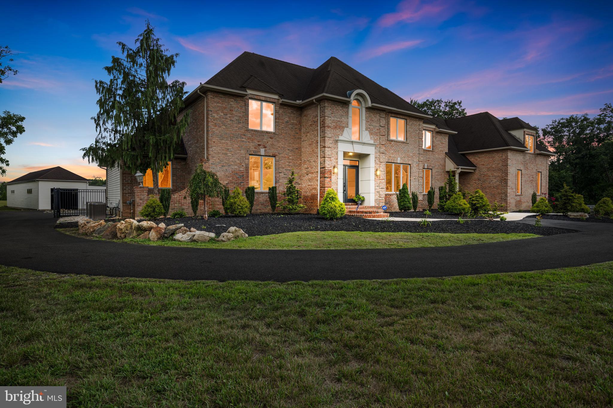 120 Fox Chase Ct